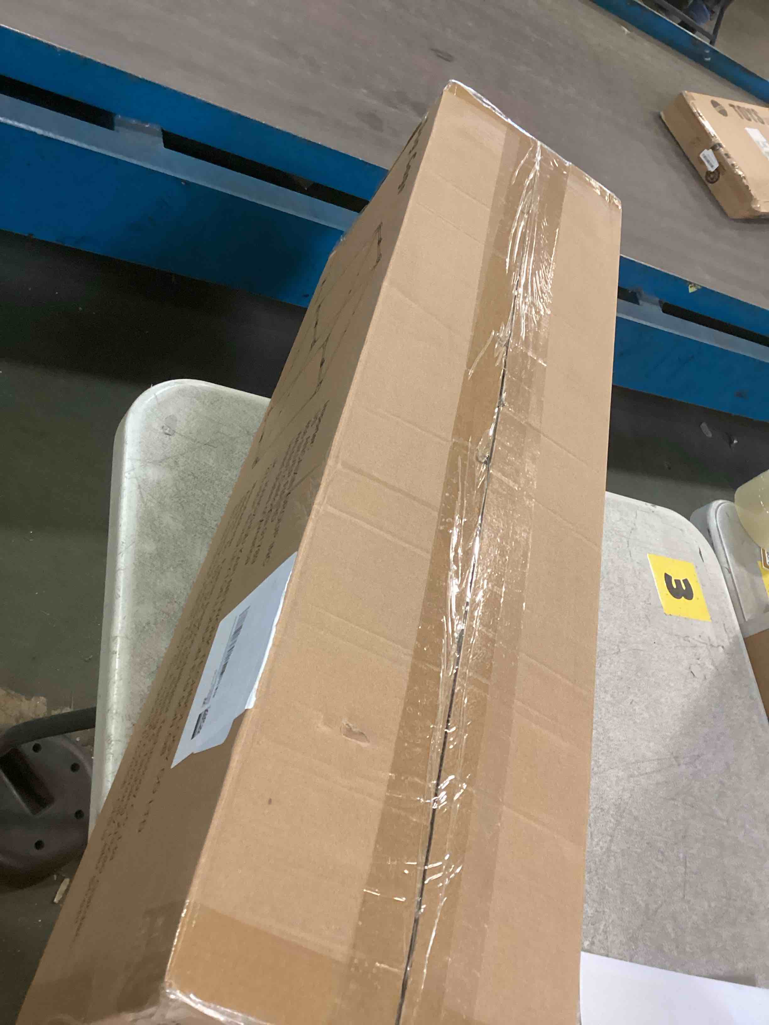 https://s3.amazonaws.com/lotting-images-prod/bidfta/PPE2227198_1736794806584.jpeg