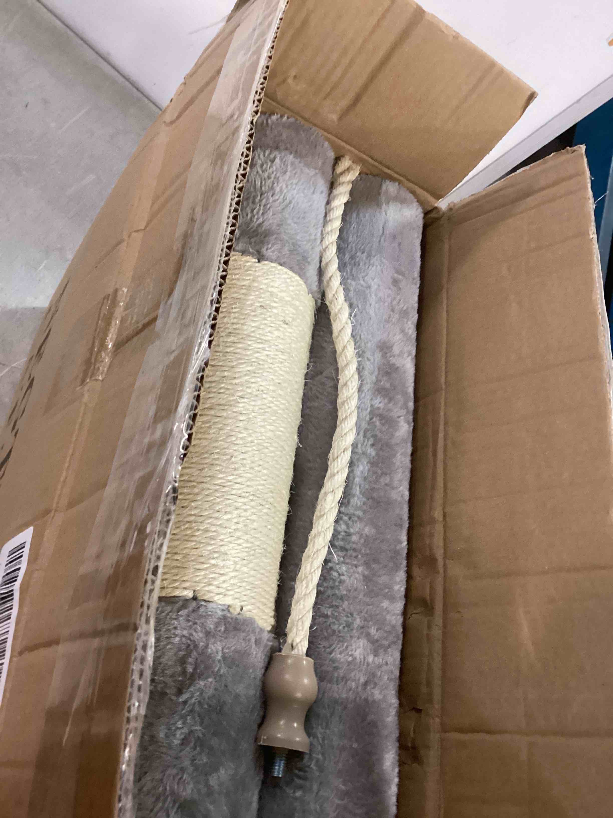 https://s3.amazonaws.com/lotting-images-prod/bidfta/PPE2227259_1736862668864.jpeg