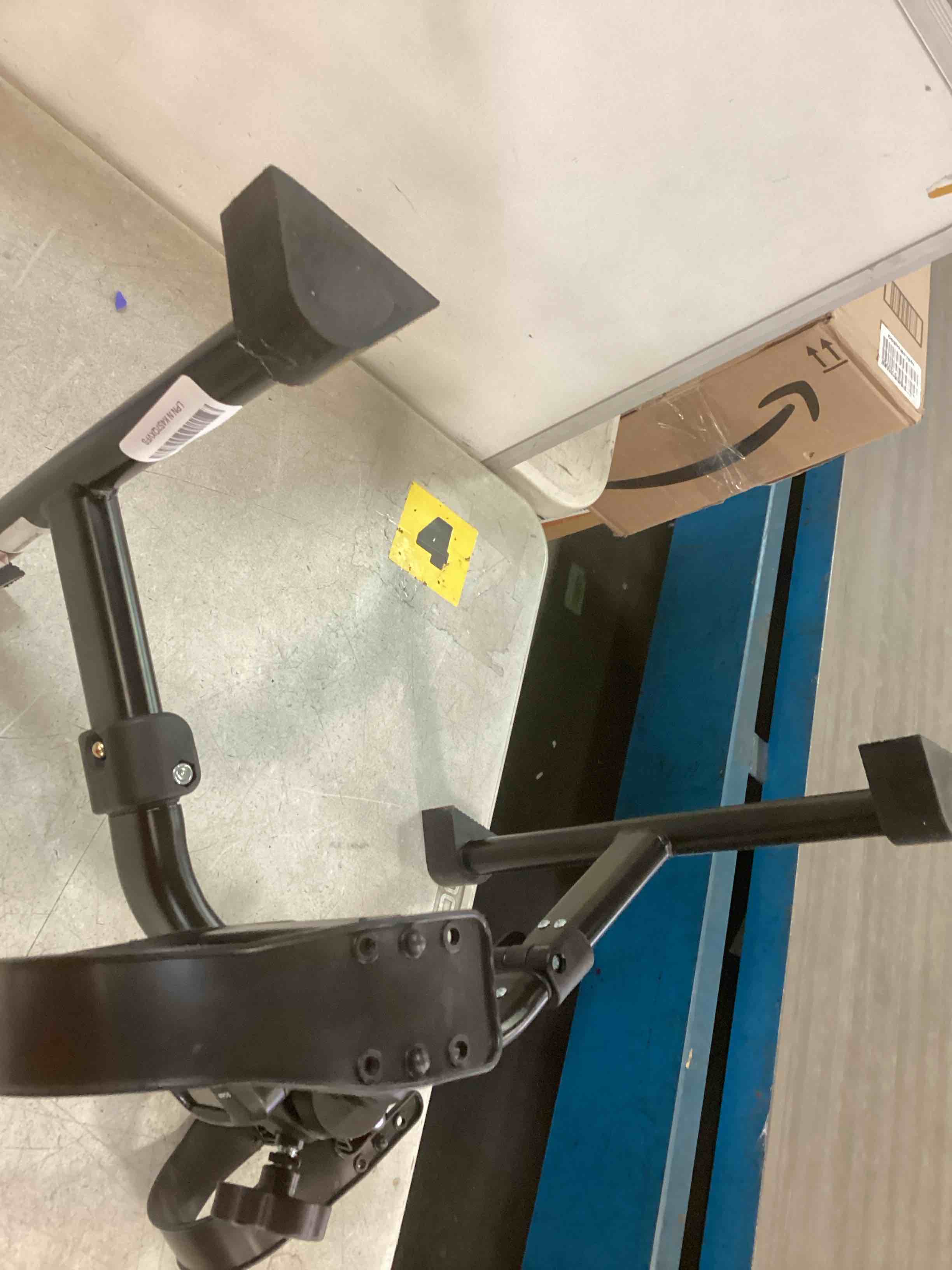 https://s3.amazonaws.com/lotting-images-prod/bidfta/PPE2227326_1736871296659.jpeg