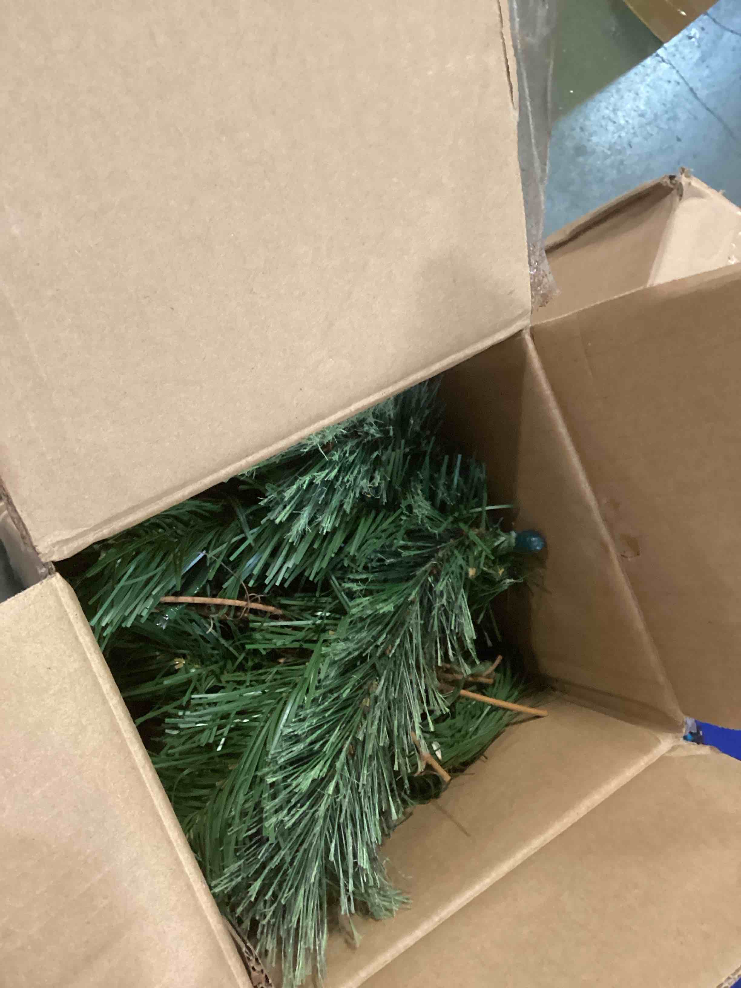 https://s3.amazonaws.com/lotting-images-prod/bidfta/PPE2227334_1736872650127.jpeg