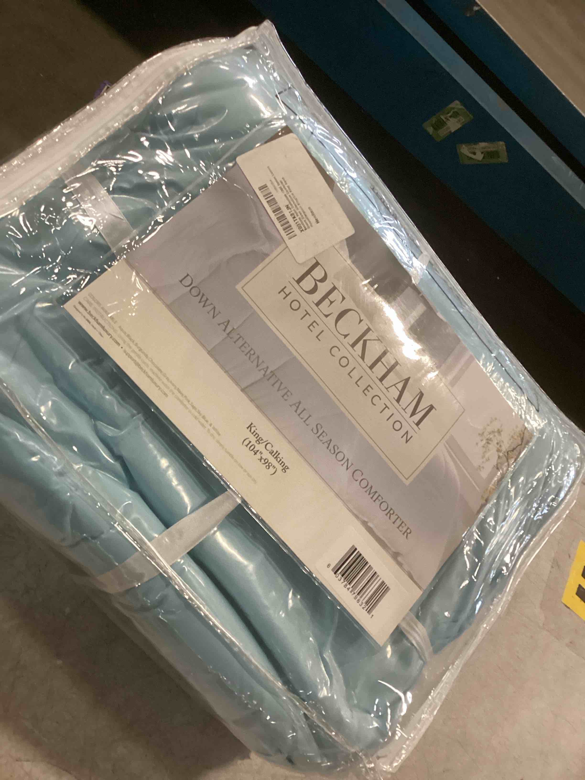 https://s3.amazonaws.com/lotting-images-prod/bidfta/PPE2227650_1736959797680.jpeg