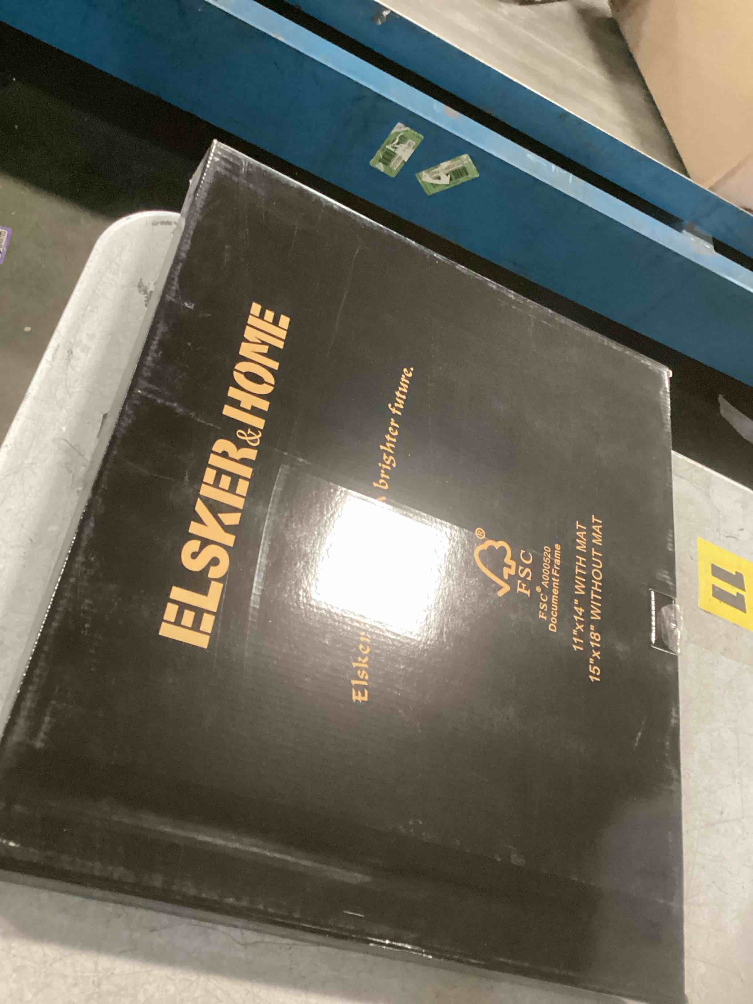 https://s3.amazonaws.com/lotting-images-prod/bidfta/PPE2227683_1736962147743.jpeg