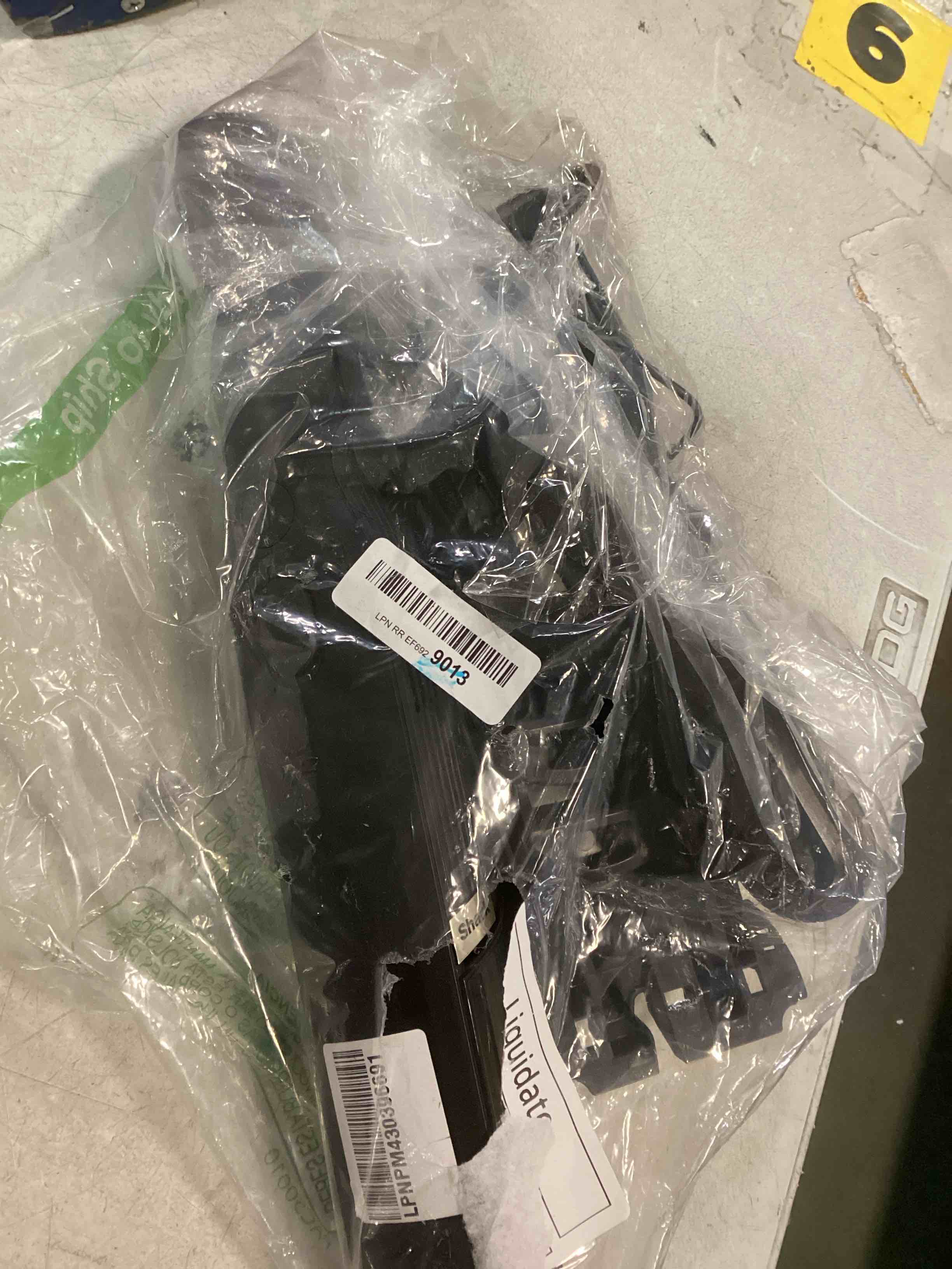 https://s3.amazonaws.com/lotting-images-prod/bidfta/PPE2227883_1737046622257.jpeg
