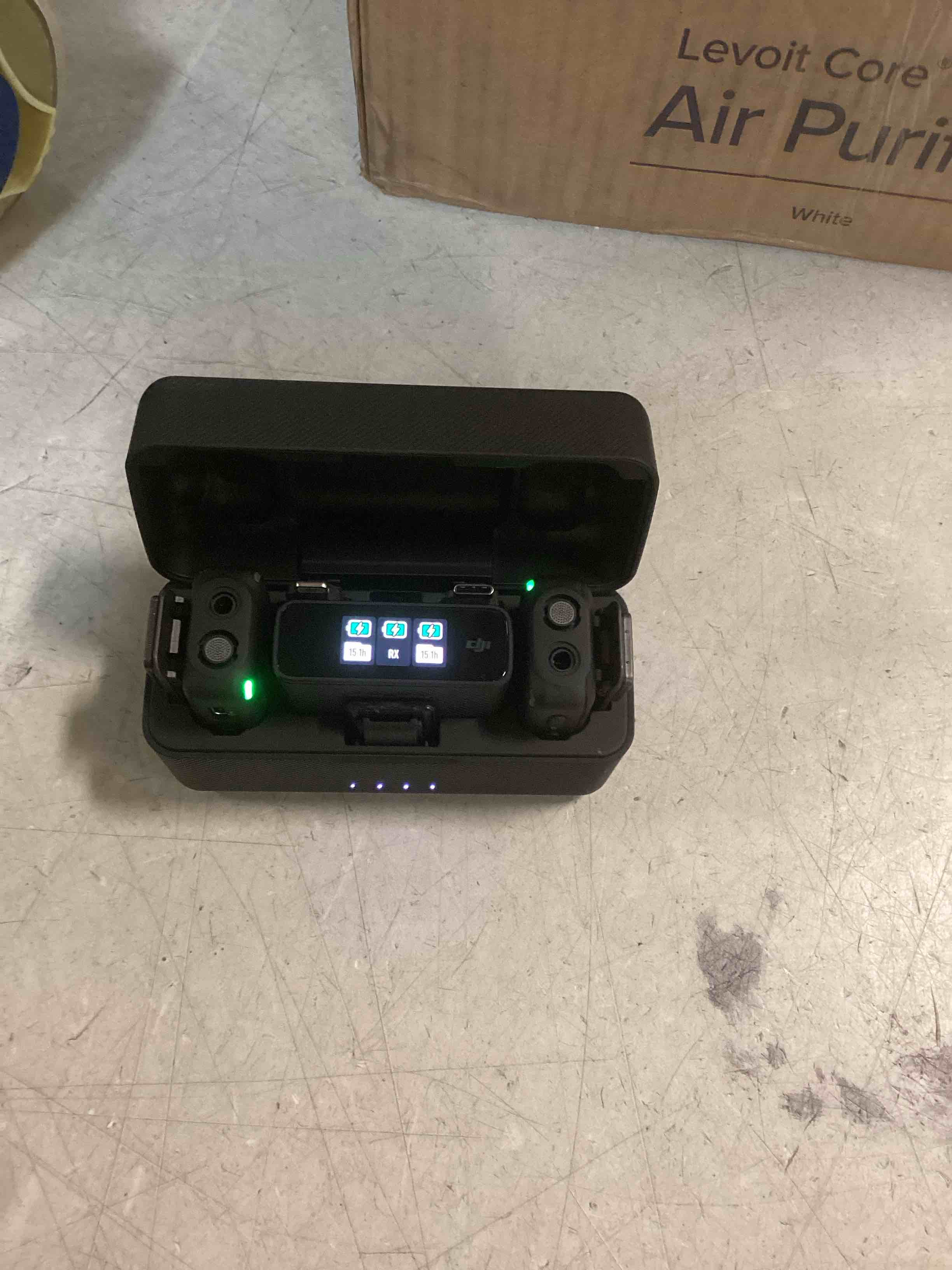 https://s3.amazonaws.com/lotting-images-prod/bidfta/PPE2227953_1737059444109.jpeg
