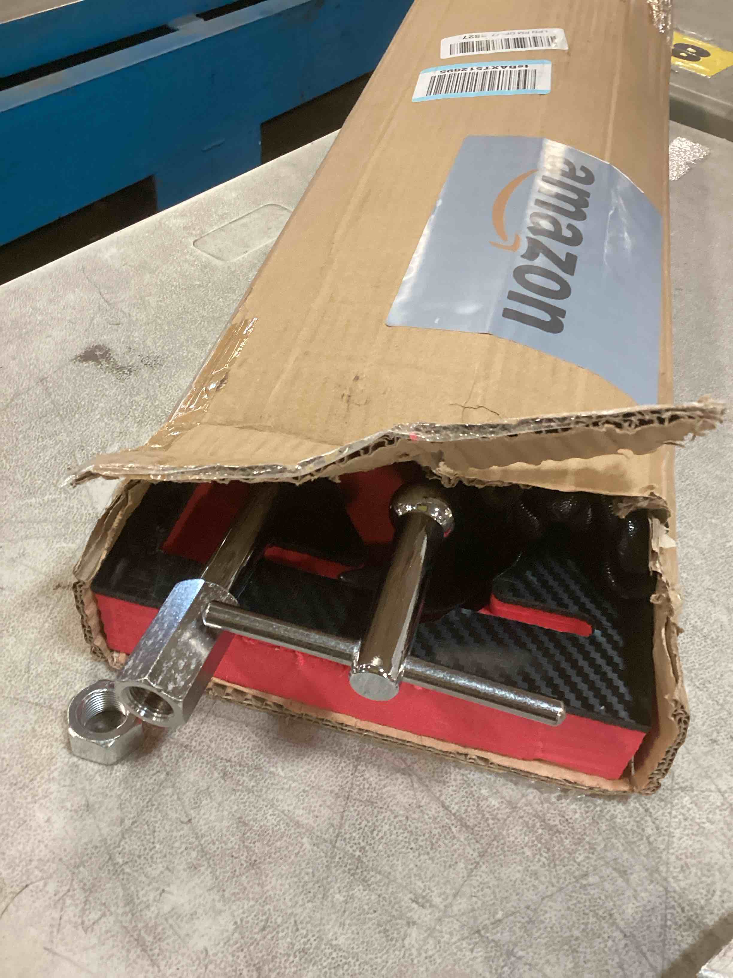https://s3.amazonaws.com/lotting-images-prod/bidfta/PPE2227981_1737122672031.jpeg