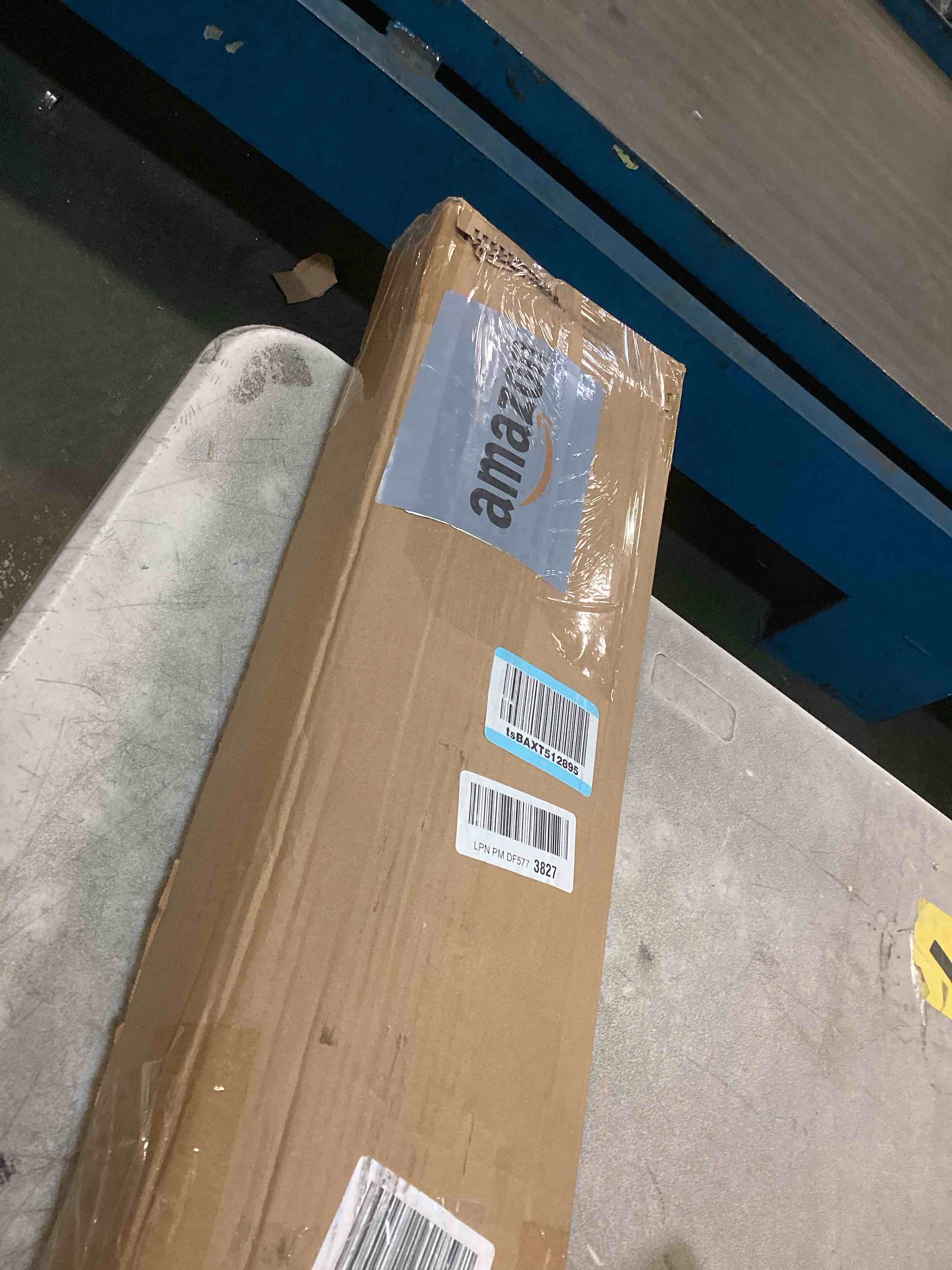 https://s3.amazonaws.com/lotting-images-prod/bidfta/PPE2227981_1737122704705.jpeg