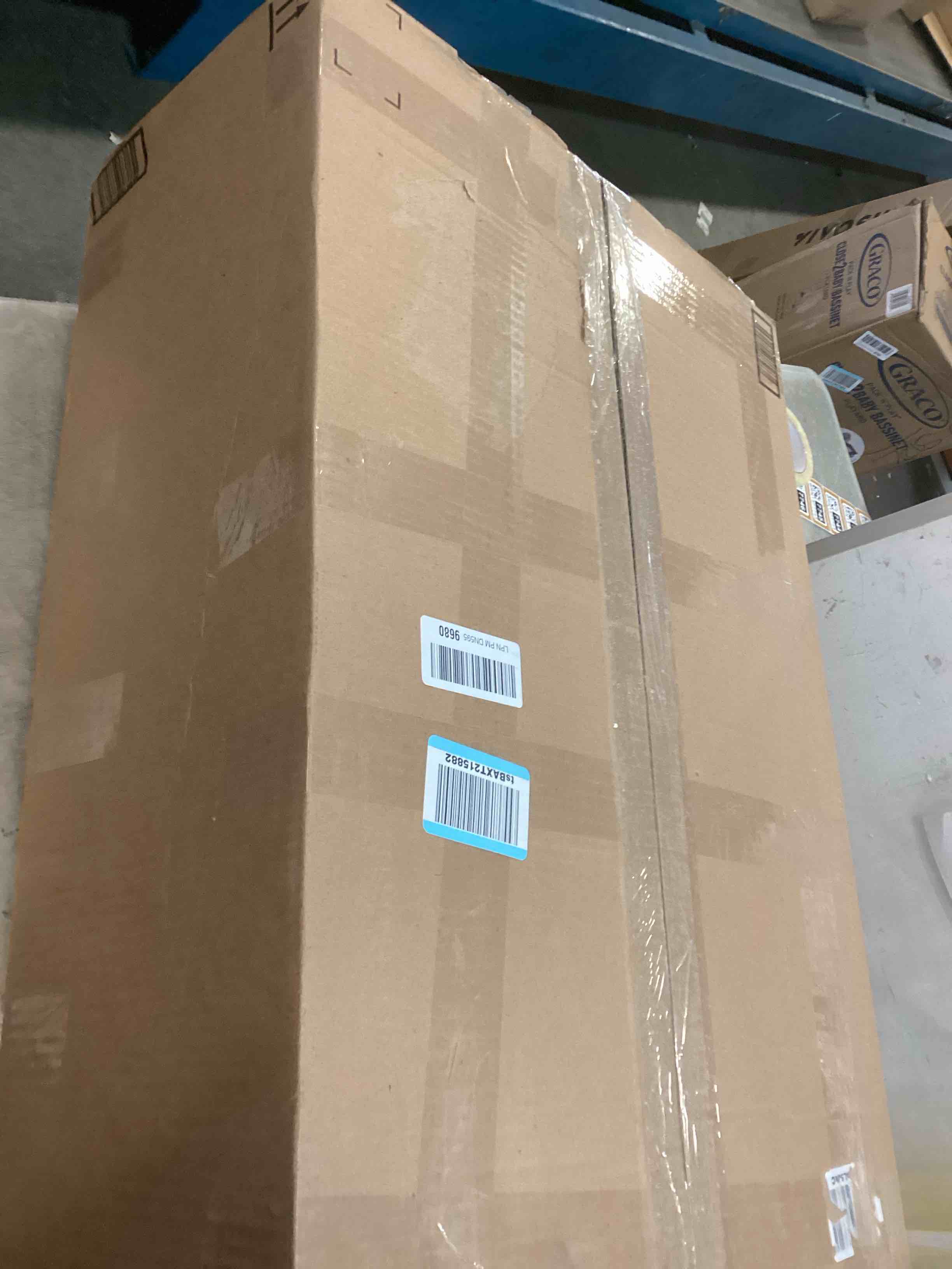 https://s3.amazonaws.com/lotting-images-prod/bidfta/PPE2228055_1737129621181.jpeg