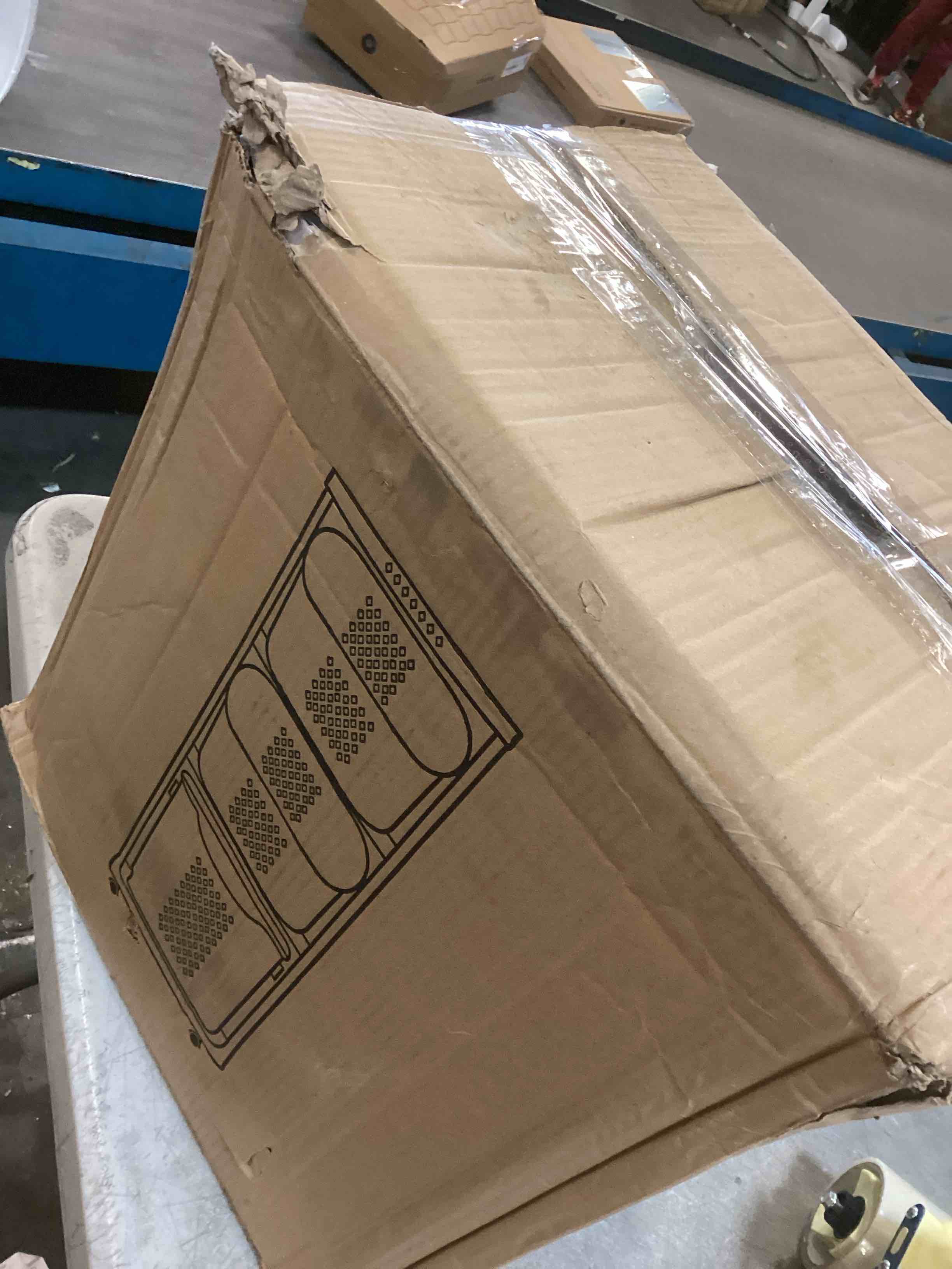 https://s3.amazonaws.com/lotting-images-prod/bidfta/PPE2228071_1737131123071.jpeg