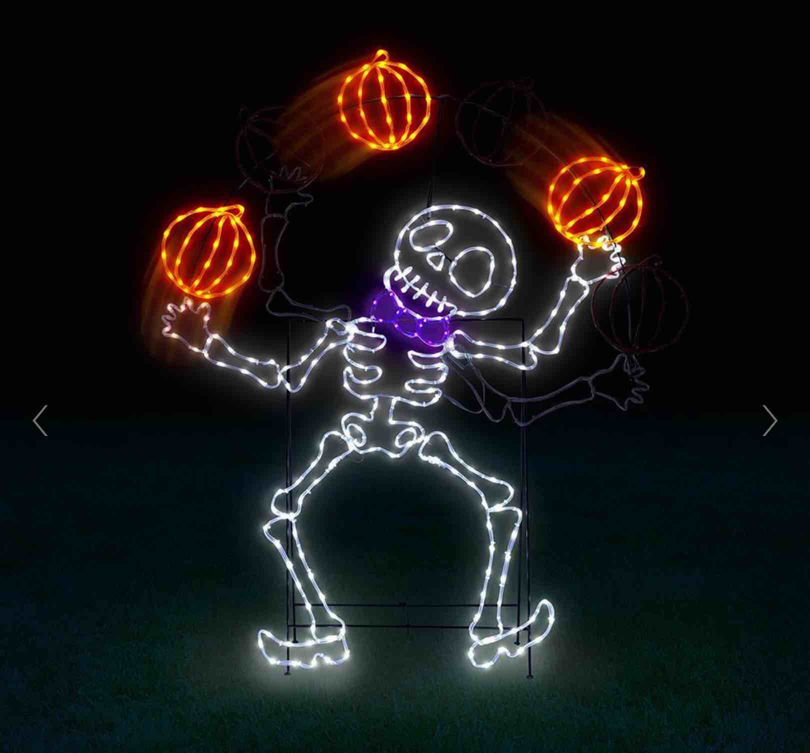 The 5' Pumpkin Juggling Skeleton