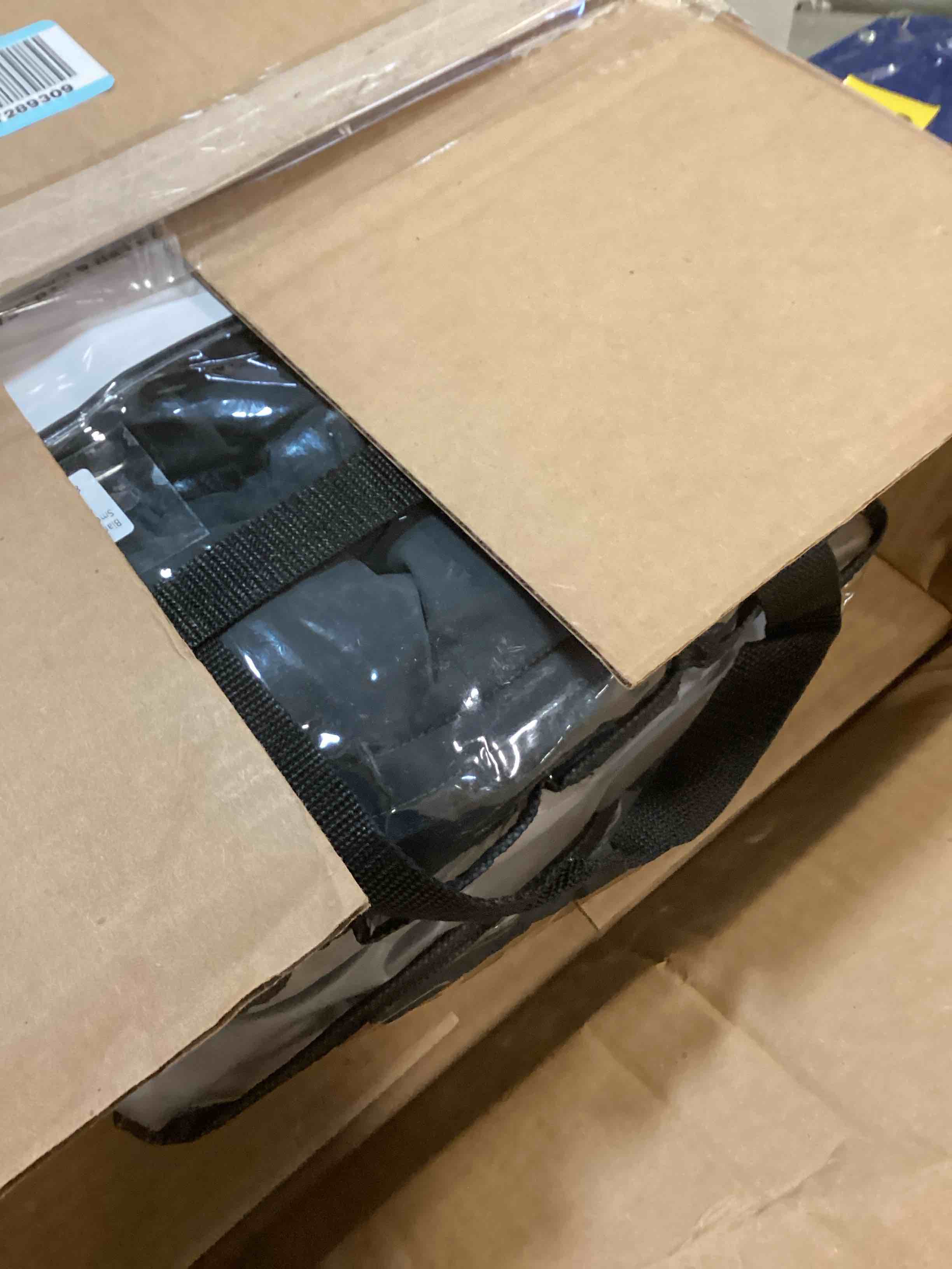 https://s3.amazonaws.com/lotting-images-prod/bidfta/PPE2228997_1737574320255.jpeg