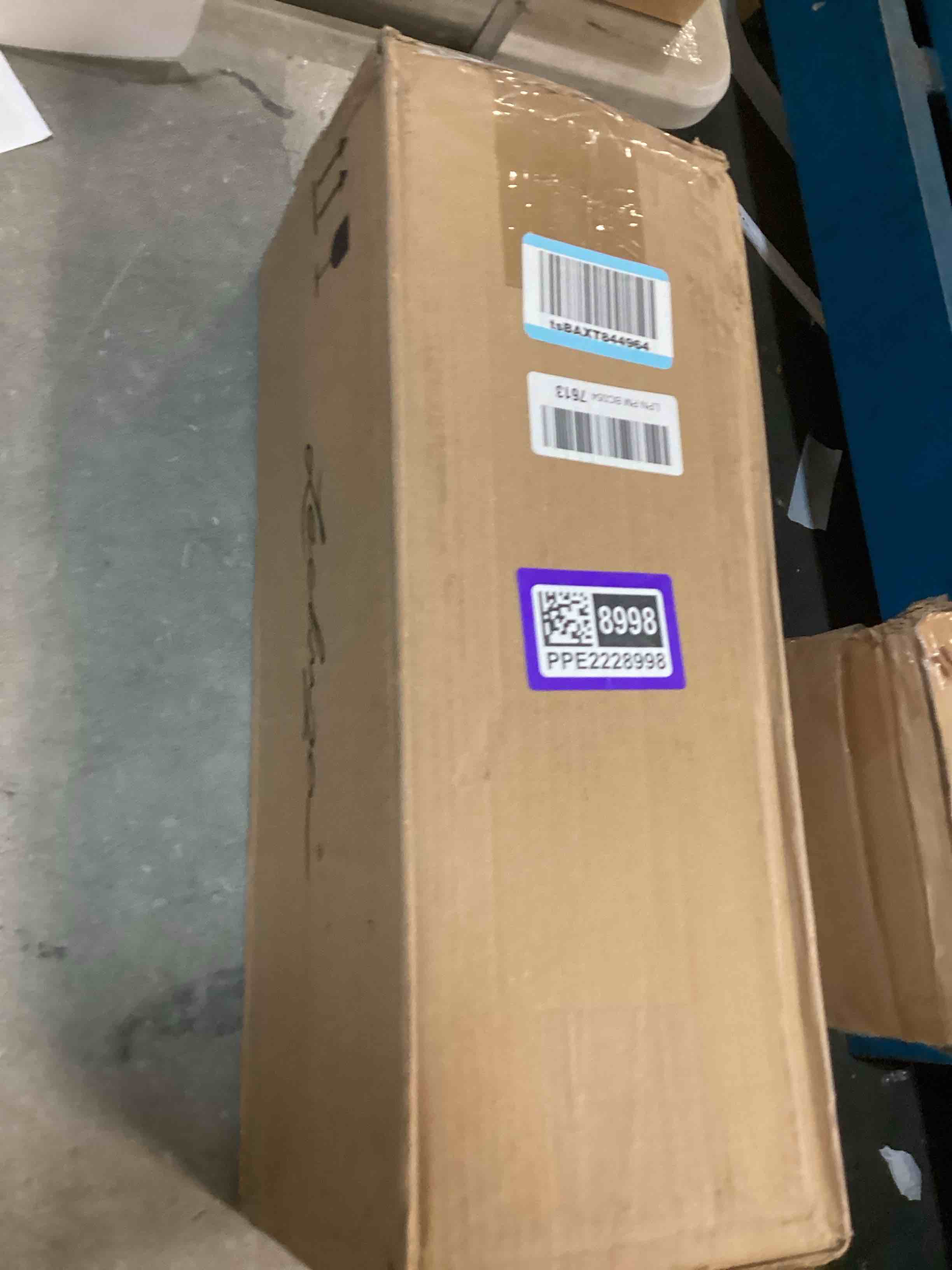 https://s3.amazonaws.com/lotting-images-prod/bidfta/PPE2228998_1737574148160.jpeg