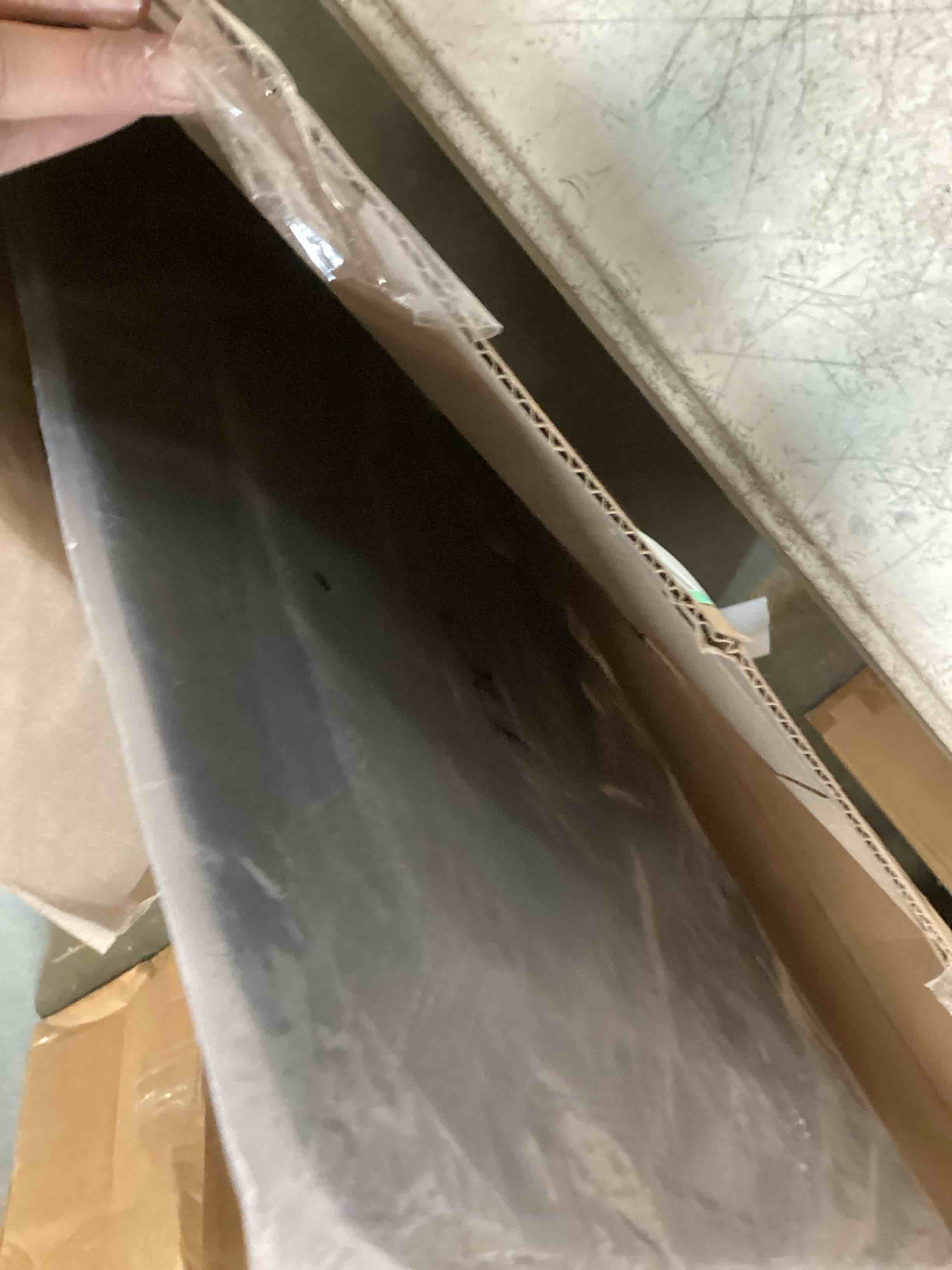https://s3.amazonaws.com/lotting-images-prod/bidfta/PPE2229088_1737643529295.jpeg
