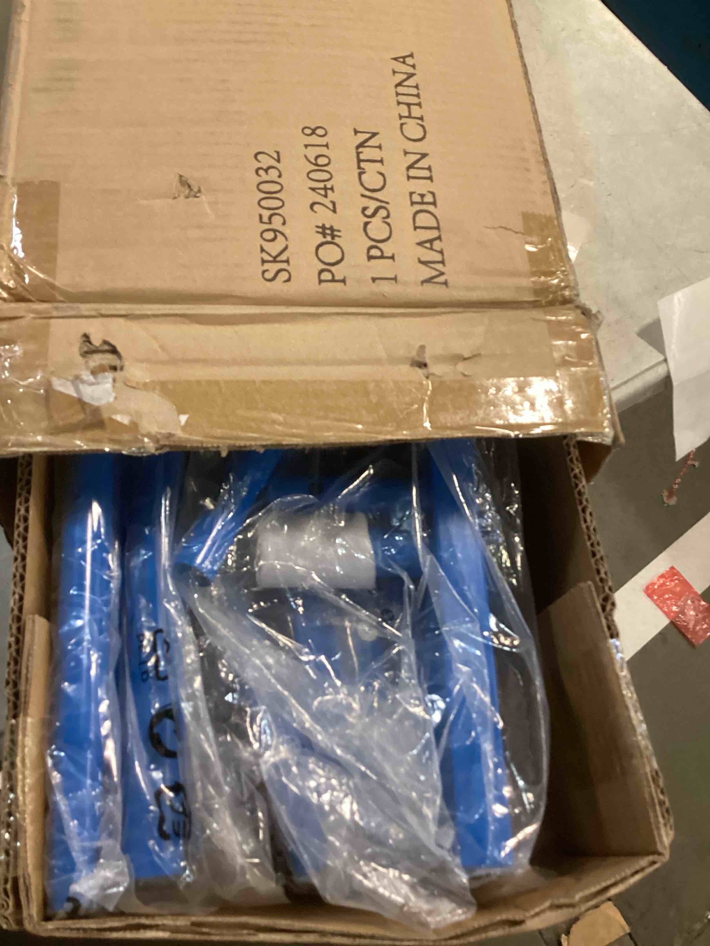 https://s3.amazonaws.com/lotting-images-prod/bidfta/PPE2229592_1737751146356.jpeg