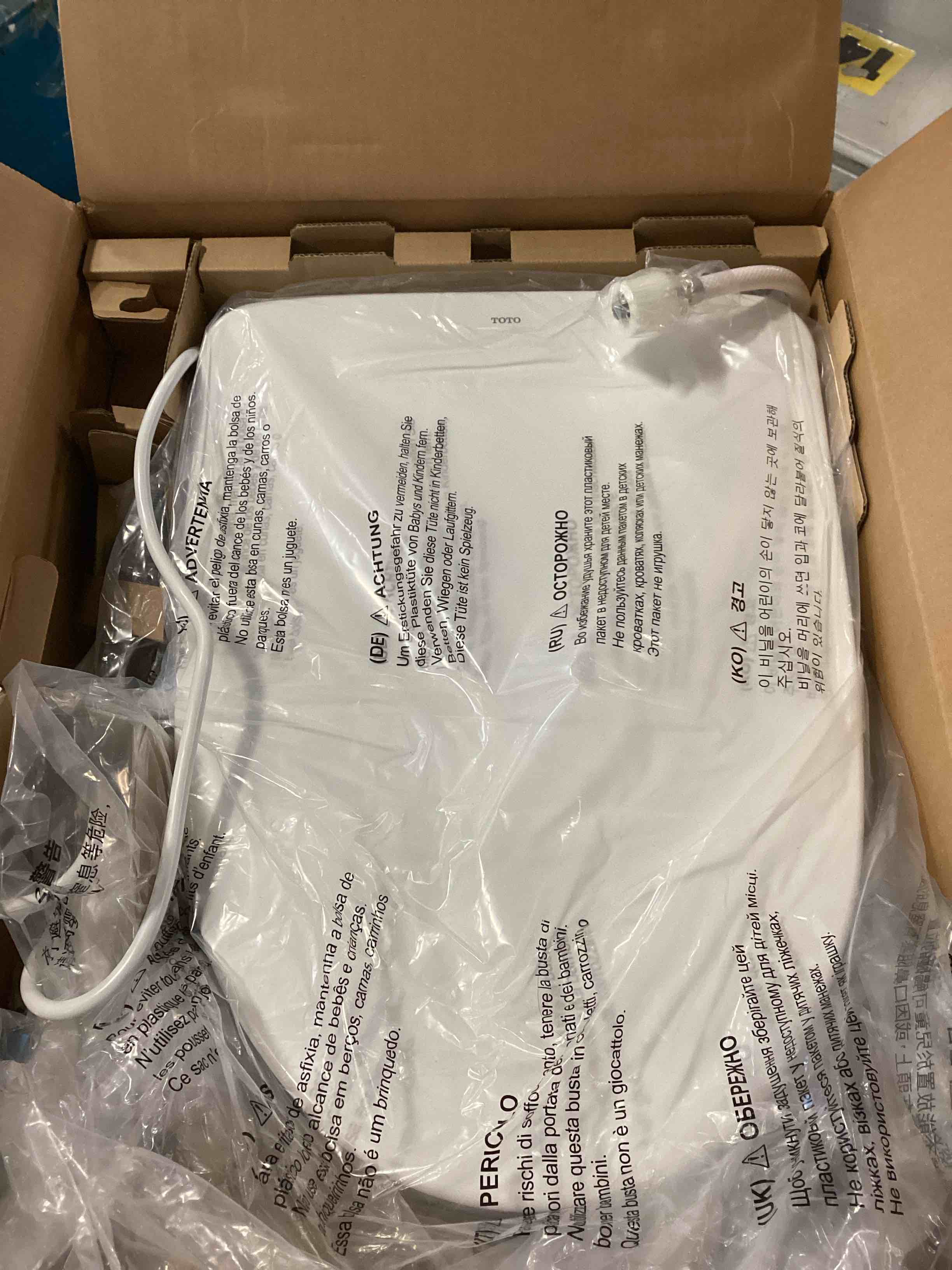 https://s3.amazonaws.com/lotting-images-prod/bidfta/PPE2230627_1737745887201.jpeg