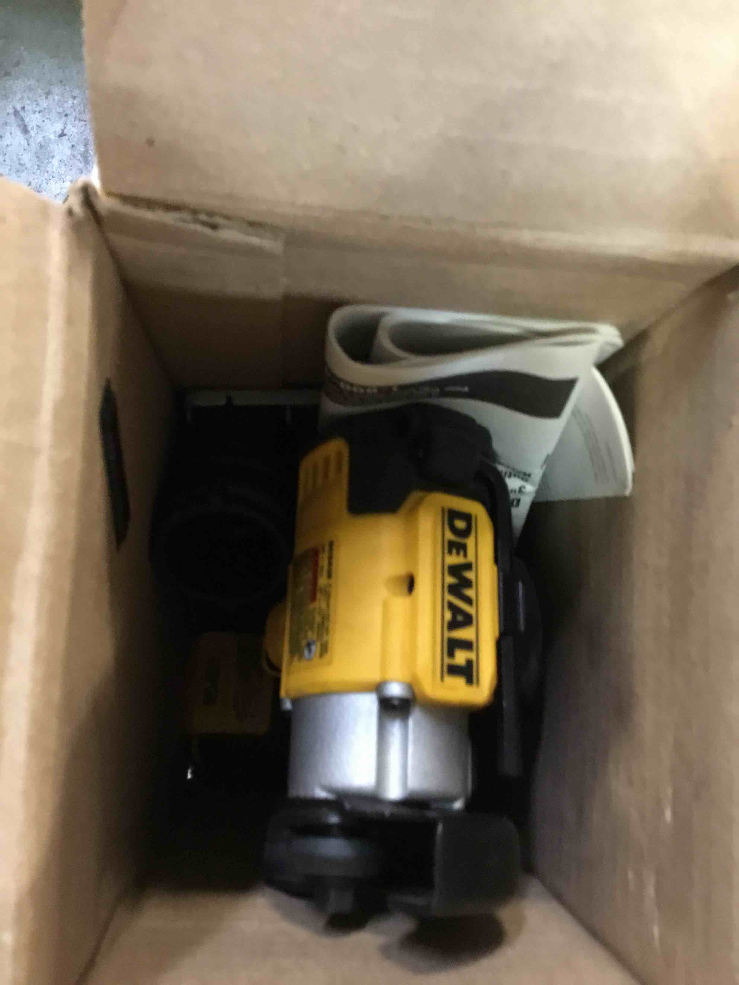 https://s3.amazonaws.com/lotting-images-prod/bidfta/PPE2231551_1738598356739.jpeg