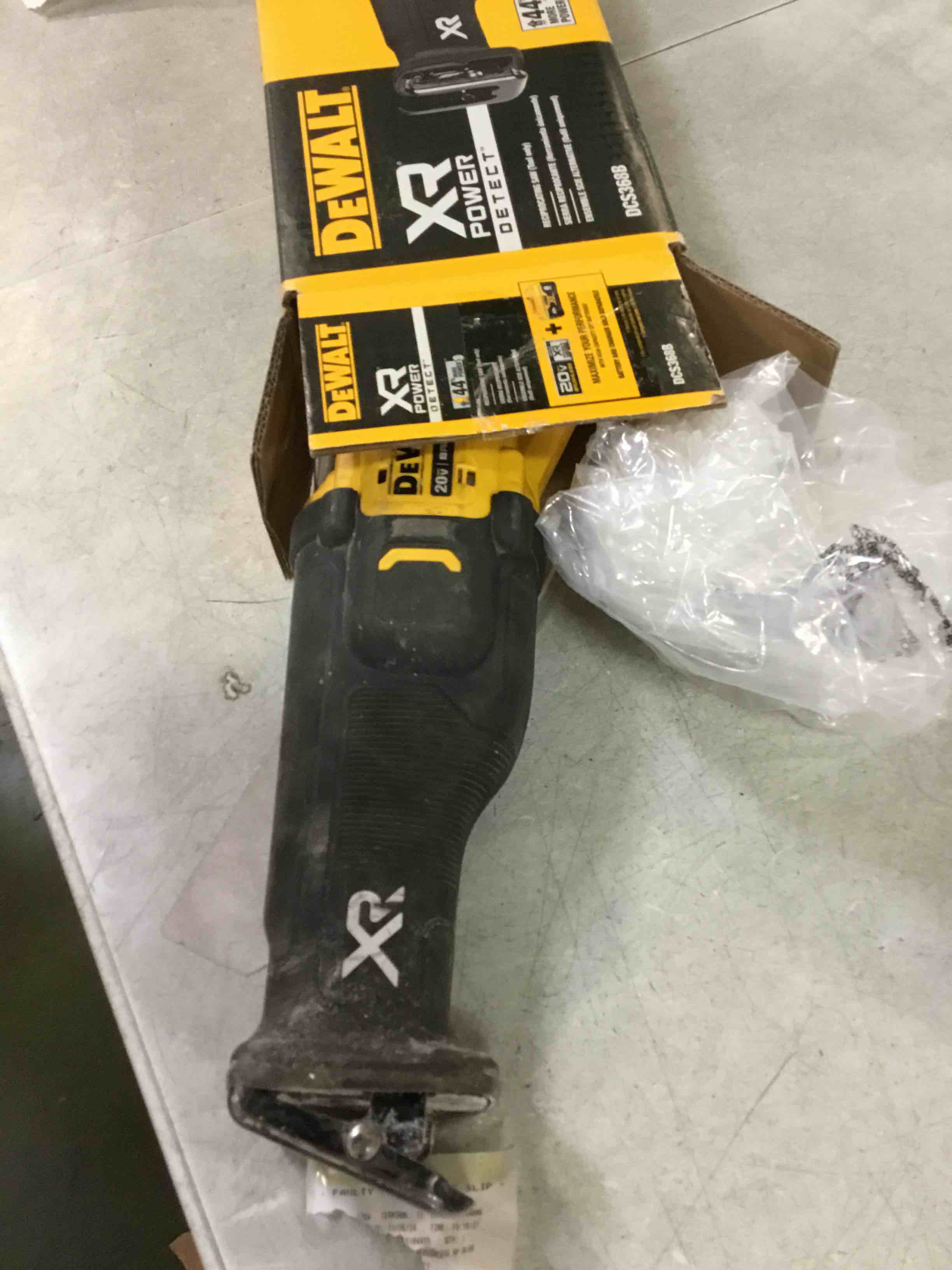 https://s3.amazonaws.com/lotting-images-prod/bidfta/PPE2231557_1738598980511.jpeg
