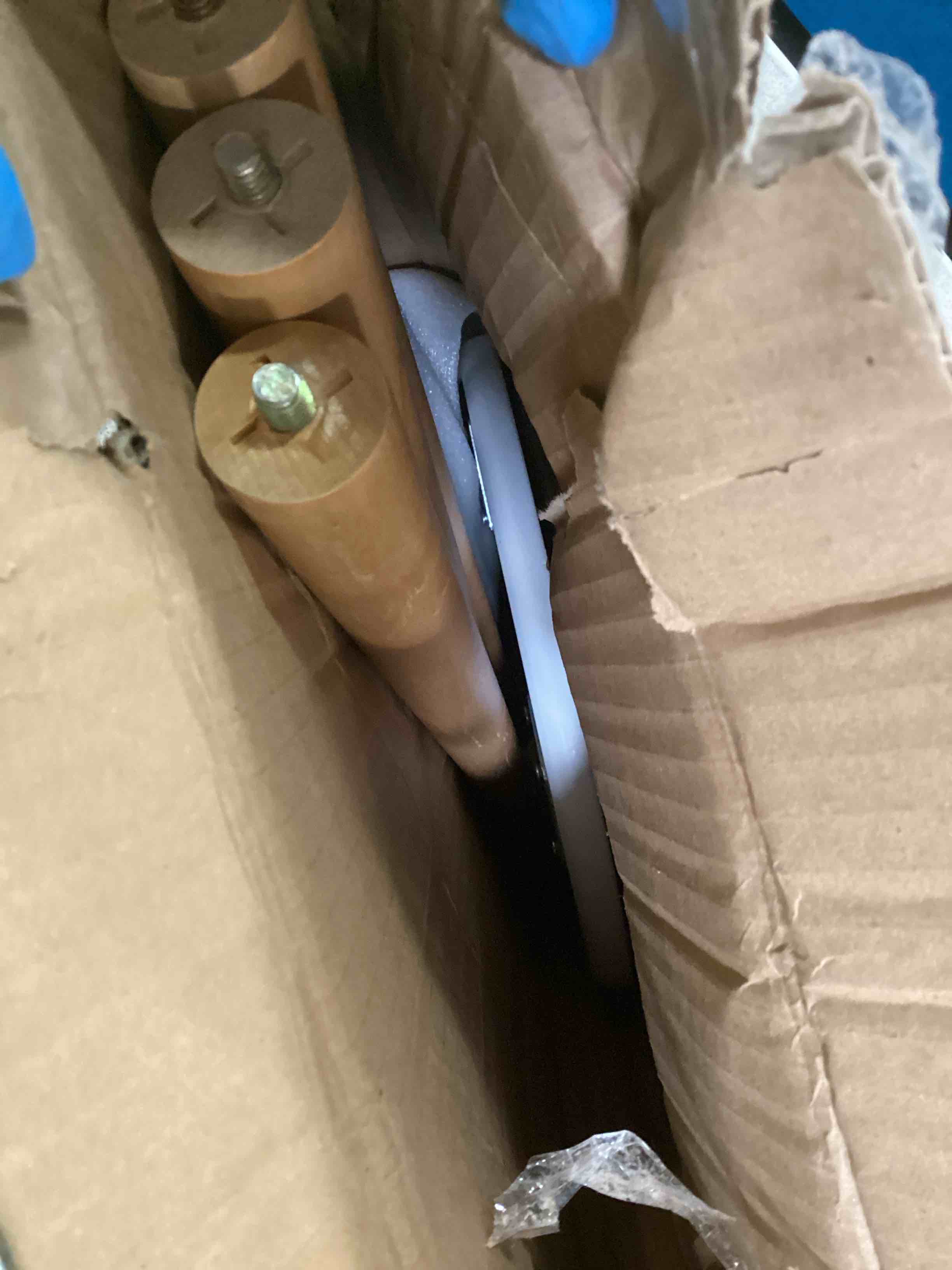 https://s3.amazonaws.com/lotting-images-prod/bidfta/PPE2232045_1738945320906.jpeg