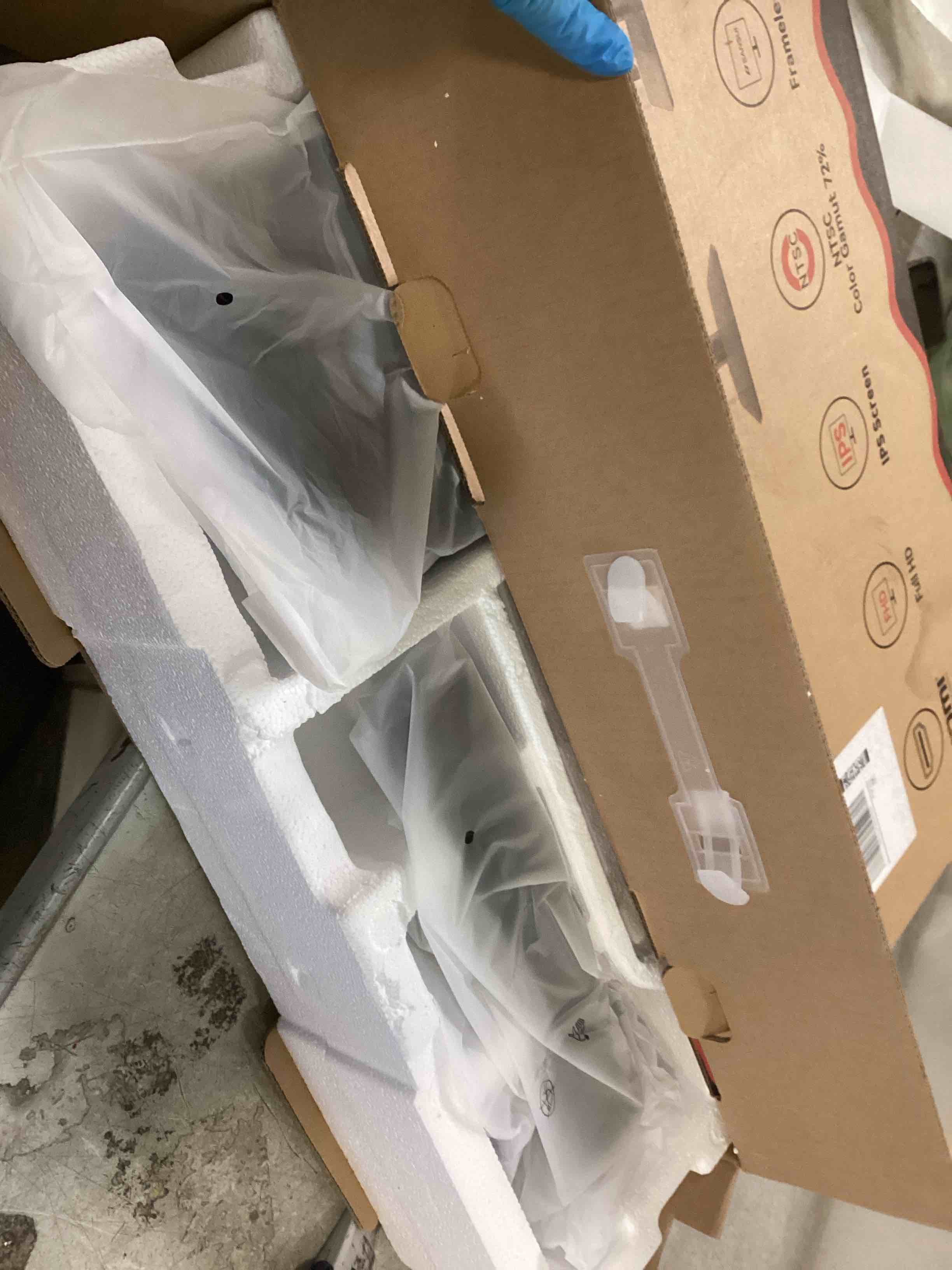 https://s3.amazonaws.com/lotting-images-prod/bidfta/PPE2232204_1739202683602.jpeg