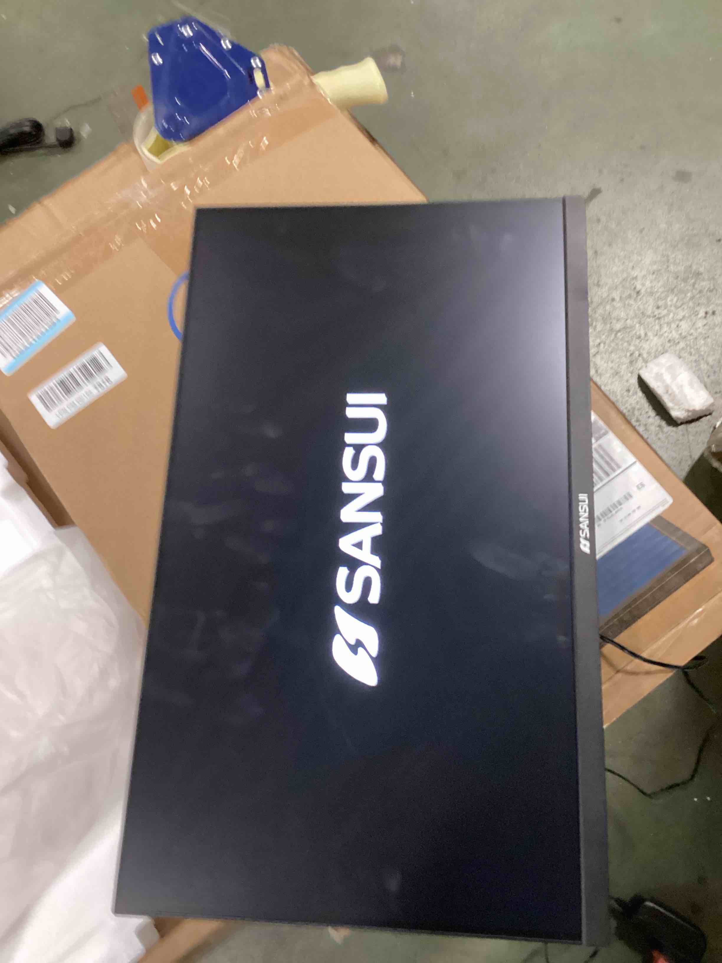 https://s3.amazonaws.com/lotting-images-prod/bidfta/PPE2232204_1739214642471.jpeg