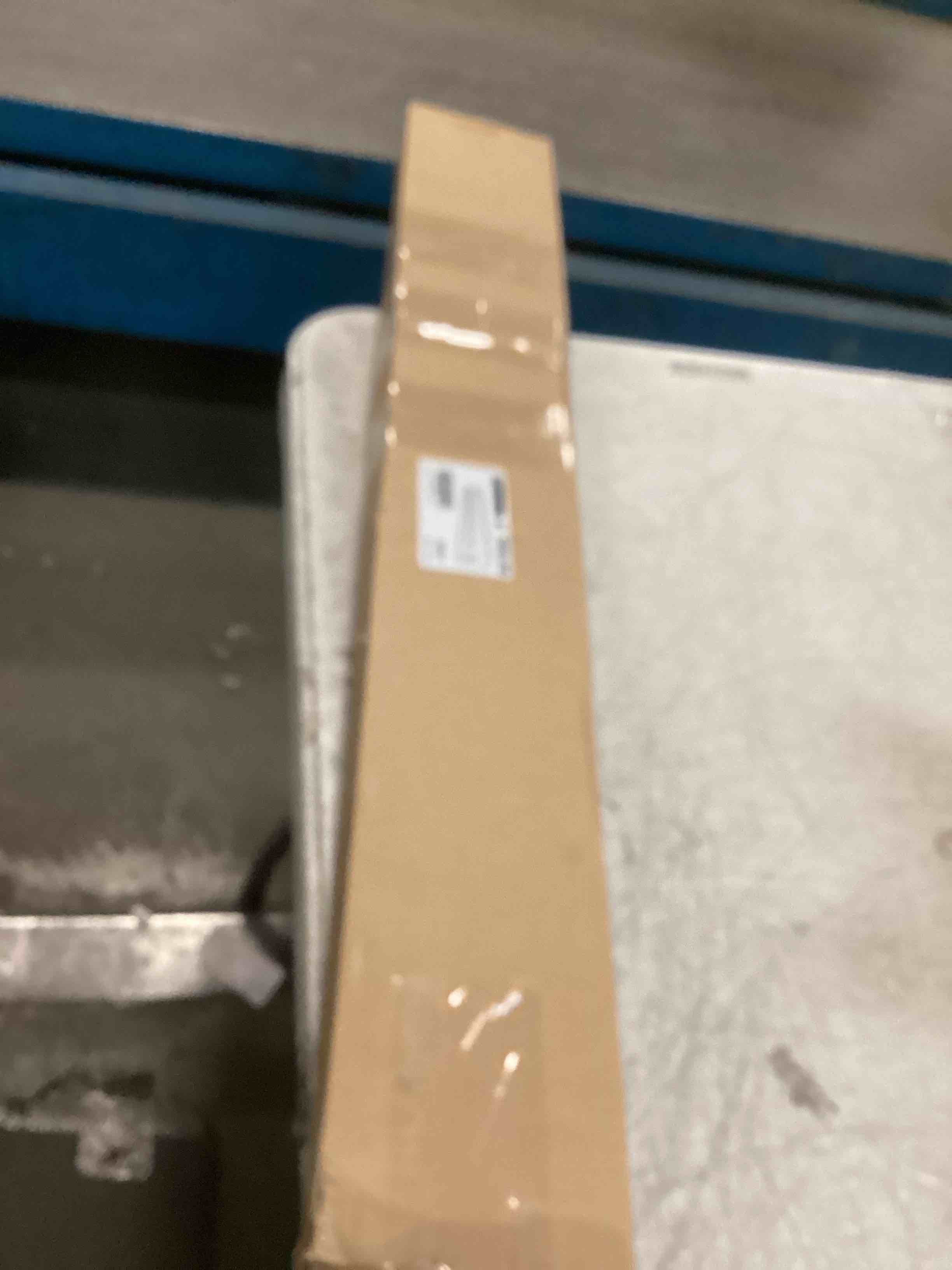 https://s3.amazonaws.com/lotting-images-prod/bidfta/PPE2232465_1739290578337.jpeg