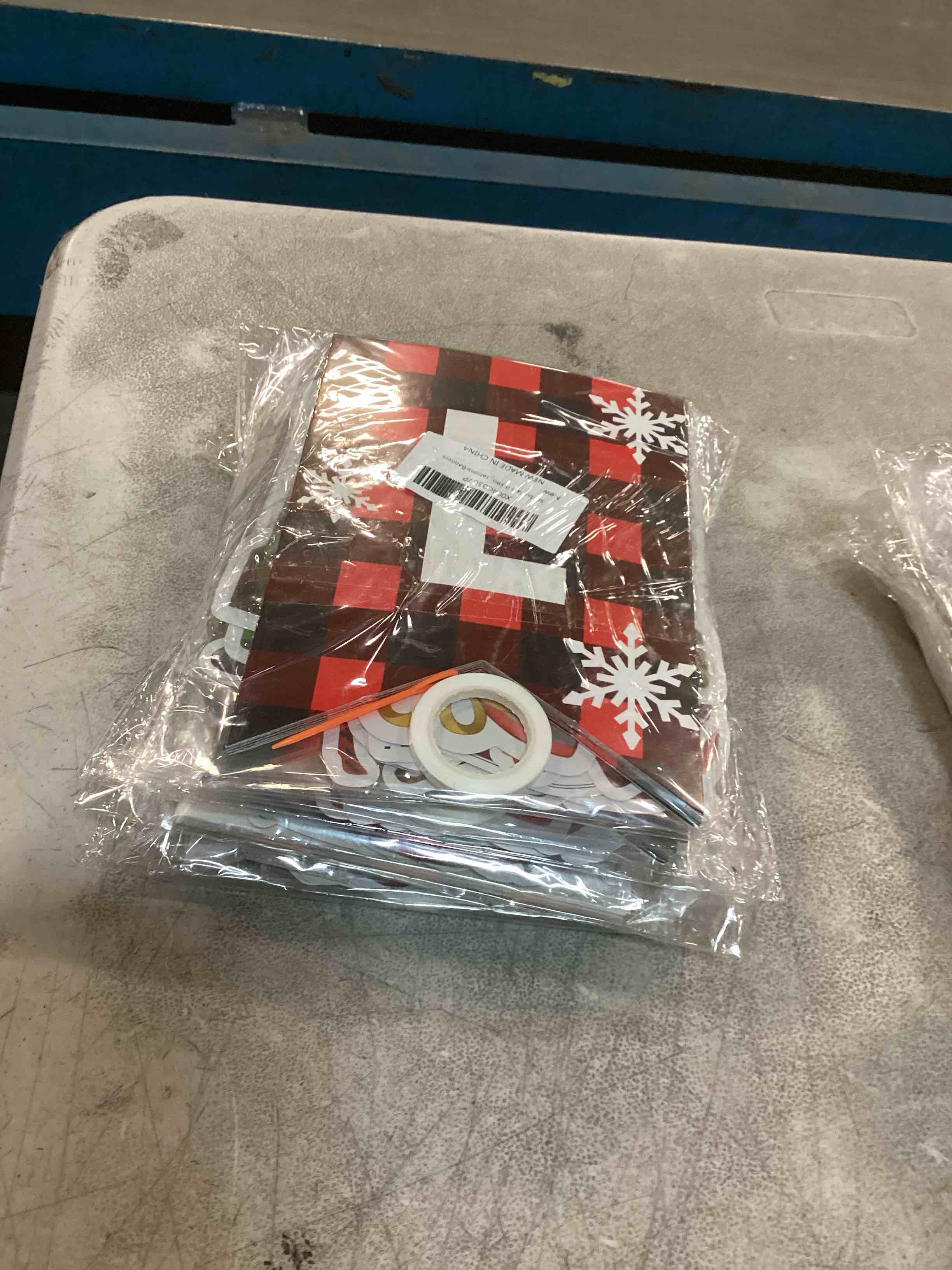https://s3.amazonaws.com/lotting-images-prod/bidfta/PPE2232922_1739455523715.jpeg