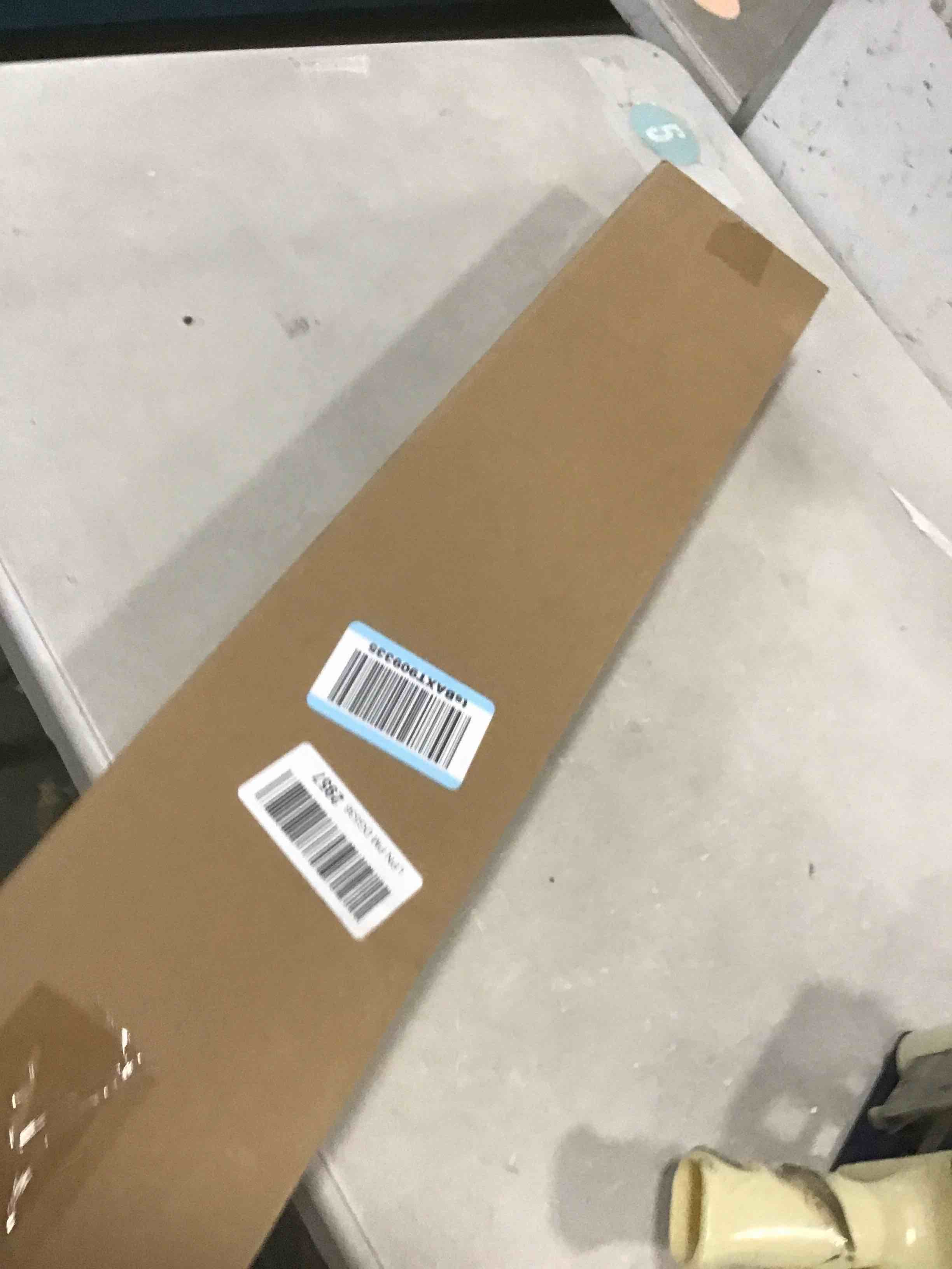 https://s3.amazonaws.com/lotting-images-prod/bidfta/PPE2233208_1737561465221.jpeg