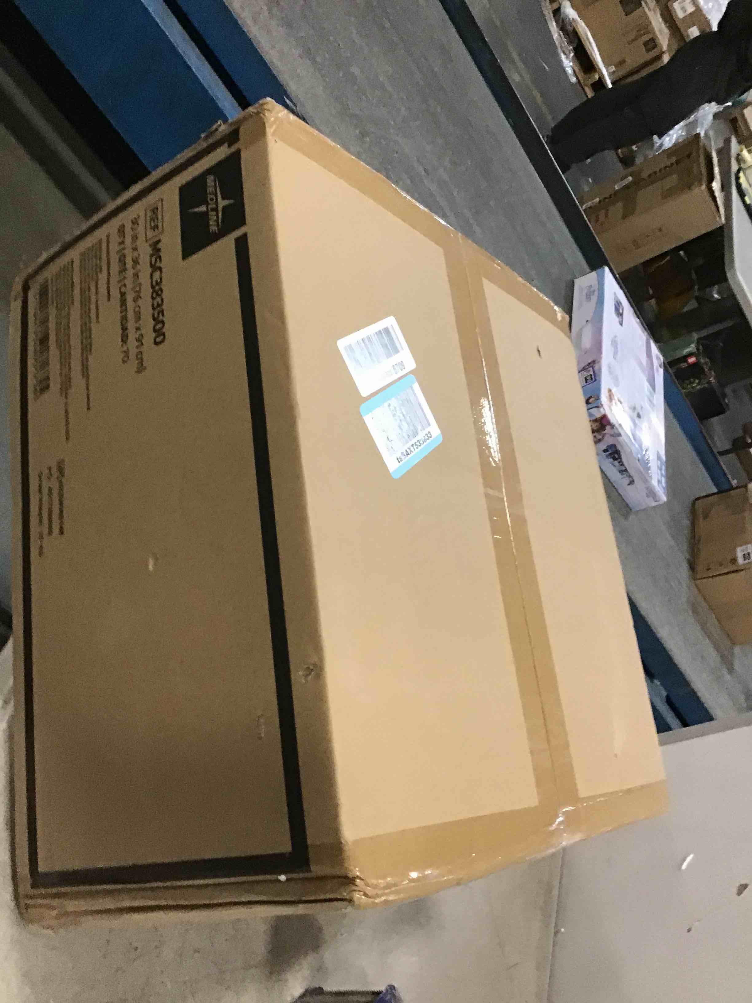 https://s3.amazonaws.com/lotting-images-prod/bidfta/PPE2234805_1738069287715.jpeg