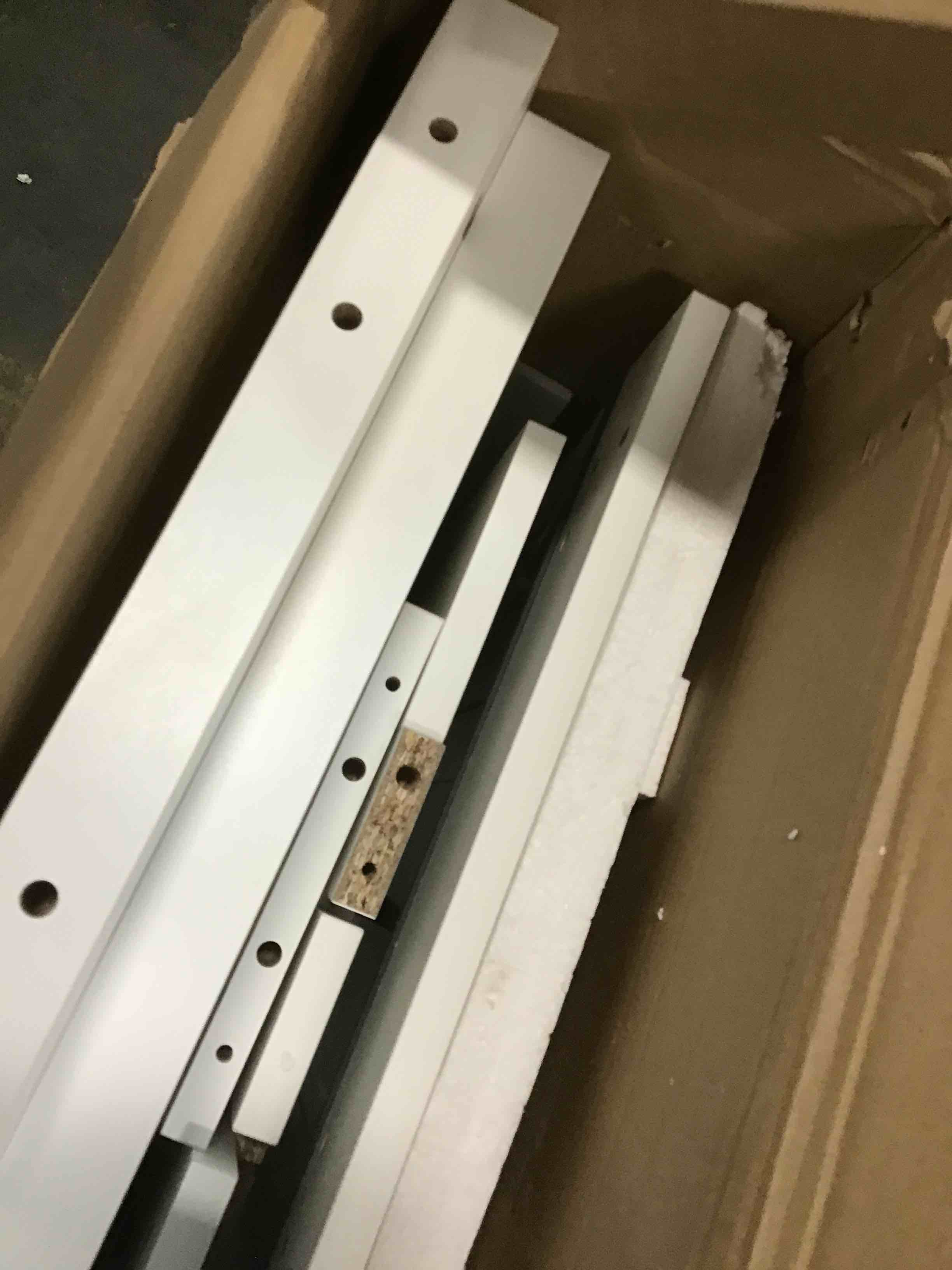 https://s3.amazonaws.com/lotting-images-prod/bidfta/PPE2234827_1738070638761.jpeg