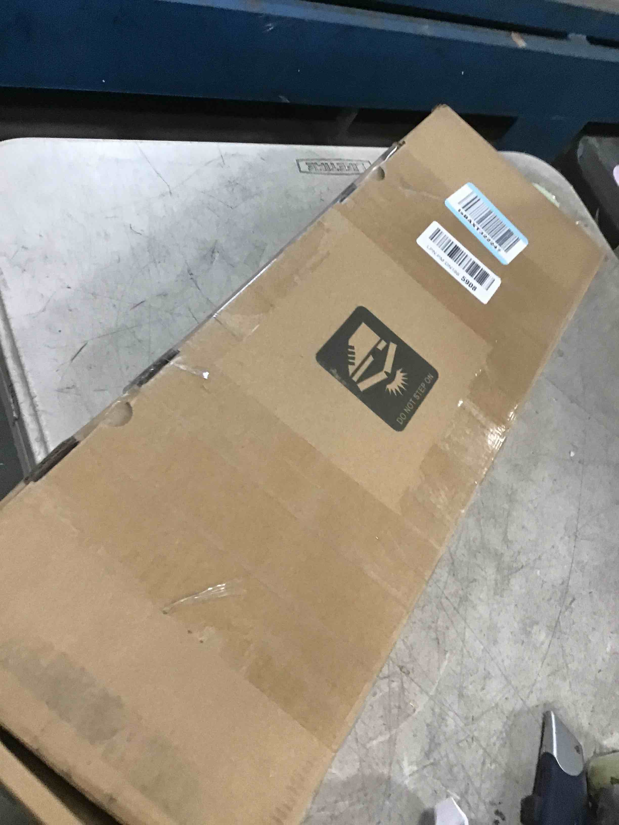 https://s3.amazonaws.com/lotting-images-prod/bidfta/PPE2234873_1738073104293.jpeg