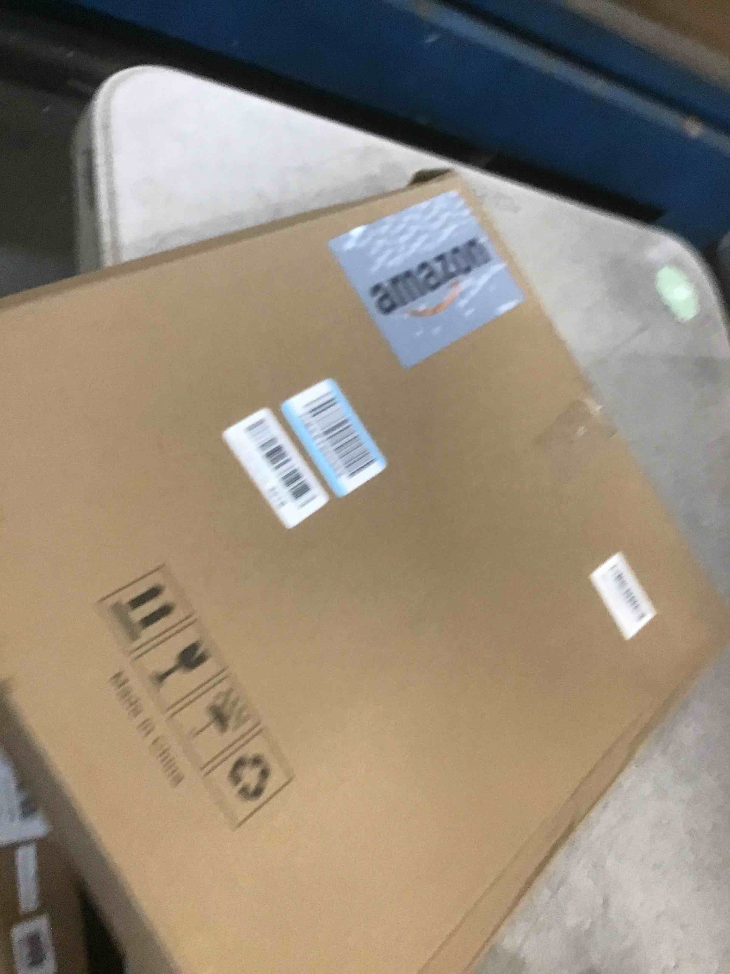 https://s3.amazonaws.com/lotting-images-prod/bidfta/PPE2234975_1738079678812.jpeg