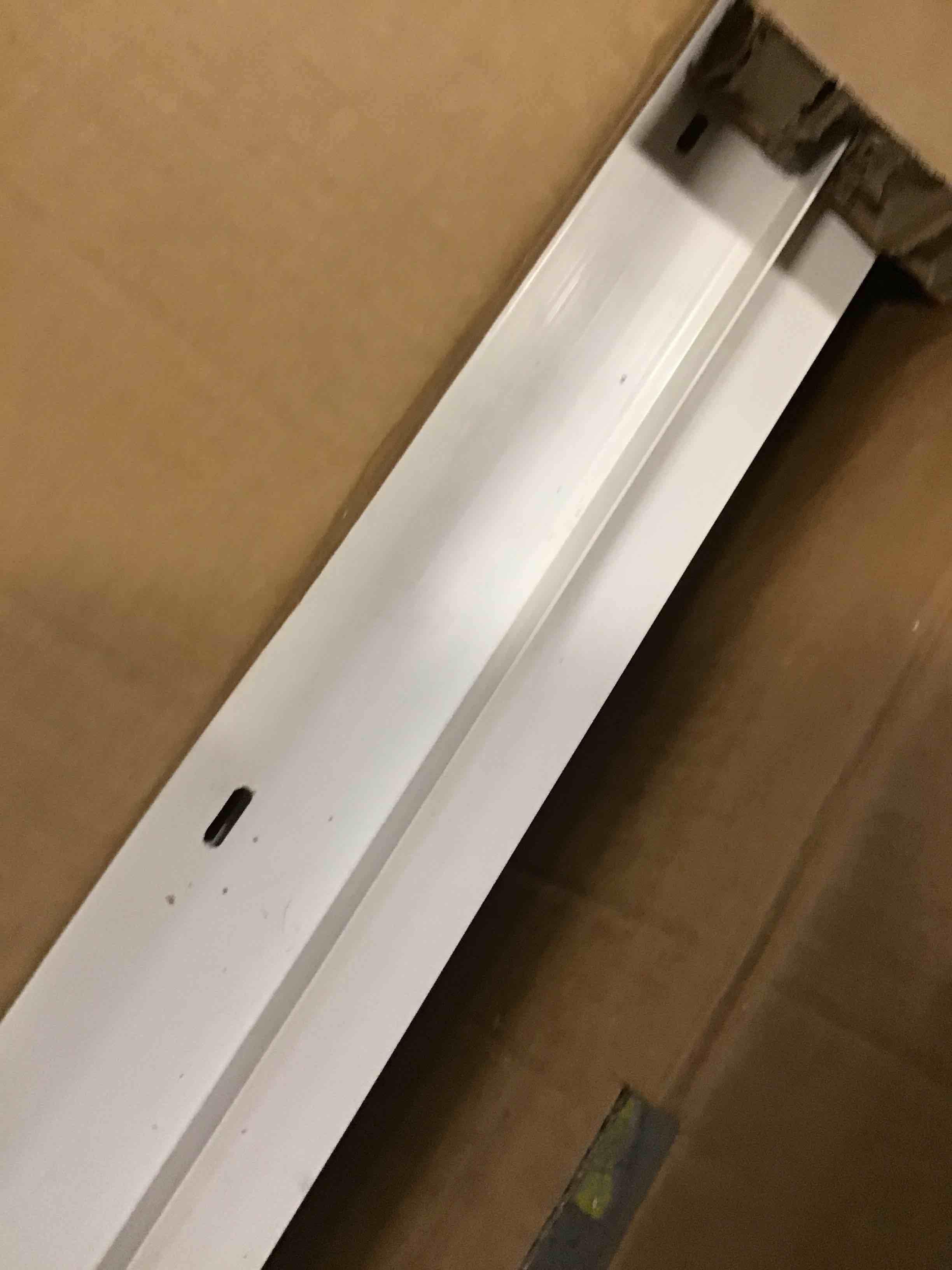 https://s3.amazonaws.com/lotting-images-prod/bidfta/PPE2235646_1738180301954.jpeg