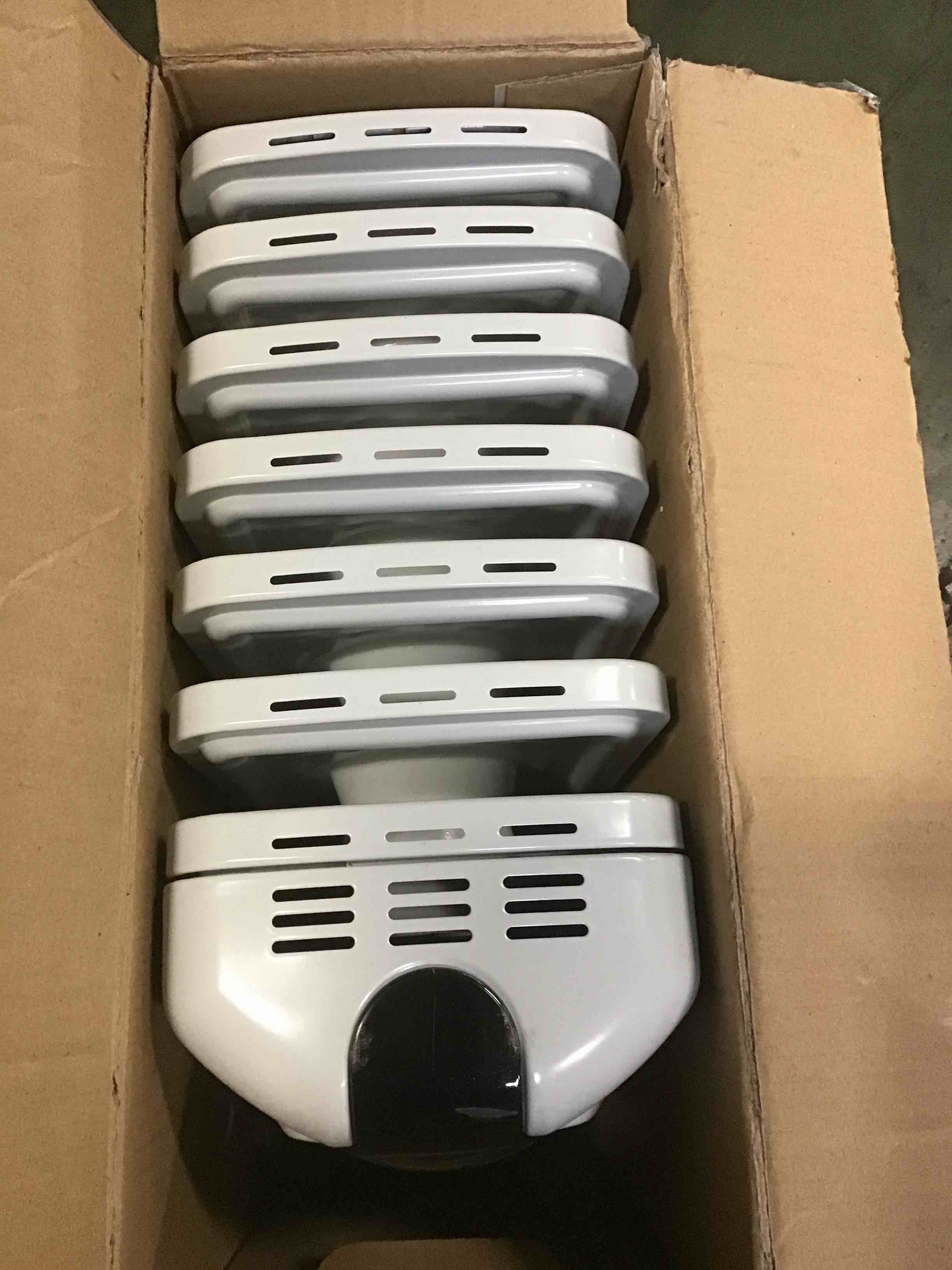 https://s3.amazonaws.com/lotting-images-prod/bidfta/PPE2237906_1739902225892.jpeg