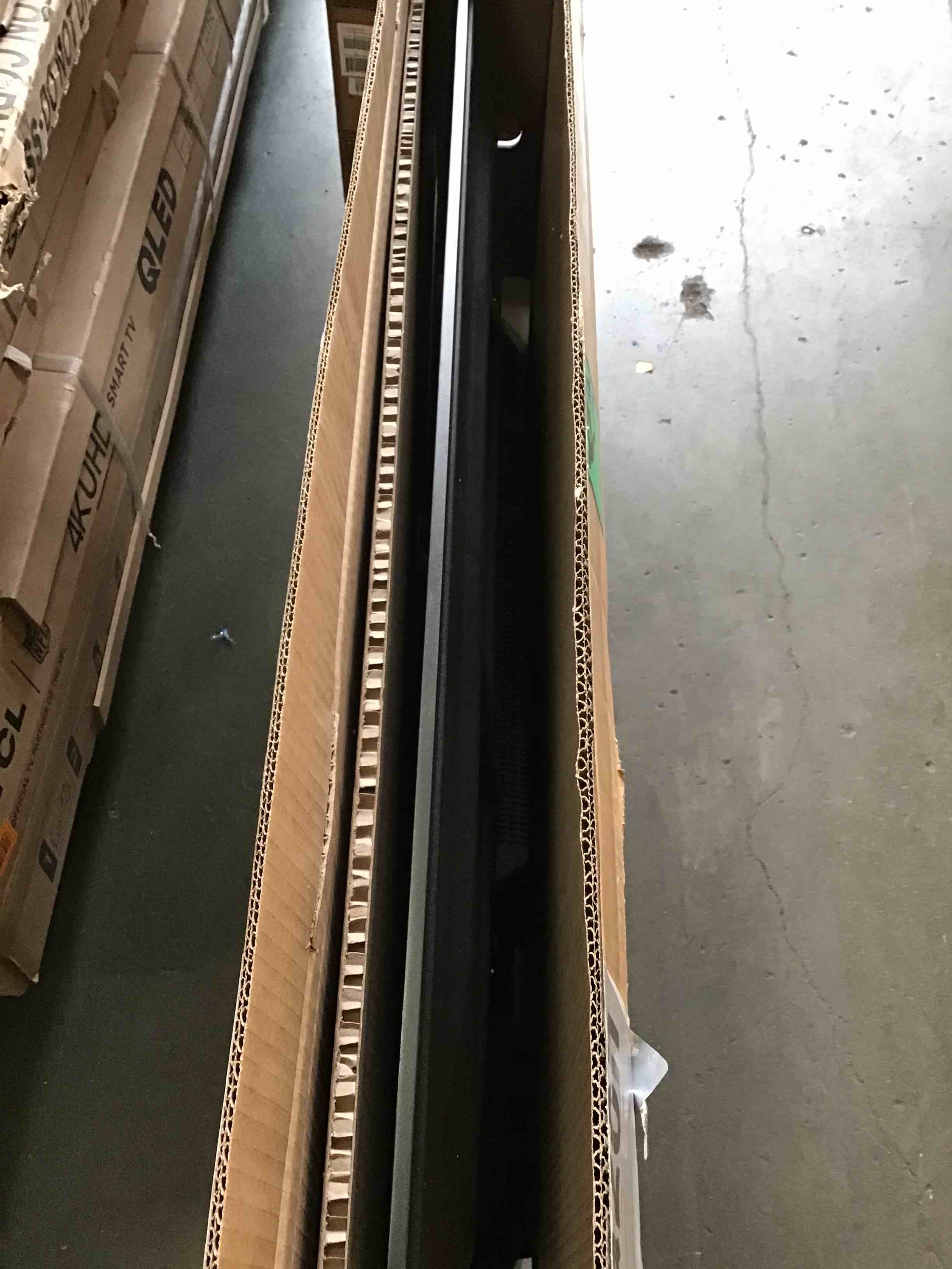 https://s3.amazonaws.com/lotting-images-prod/bidfta/PPE2238911_1741011253775.jpeg