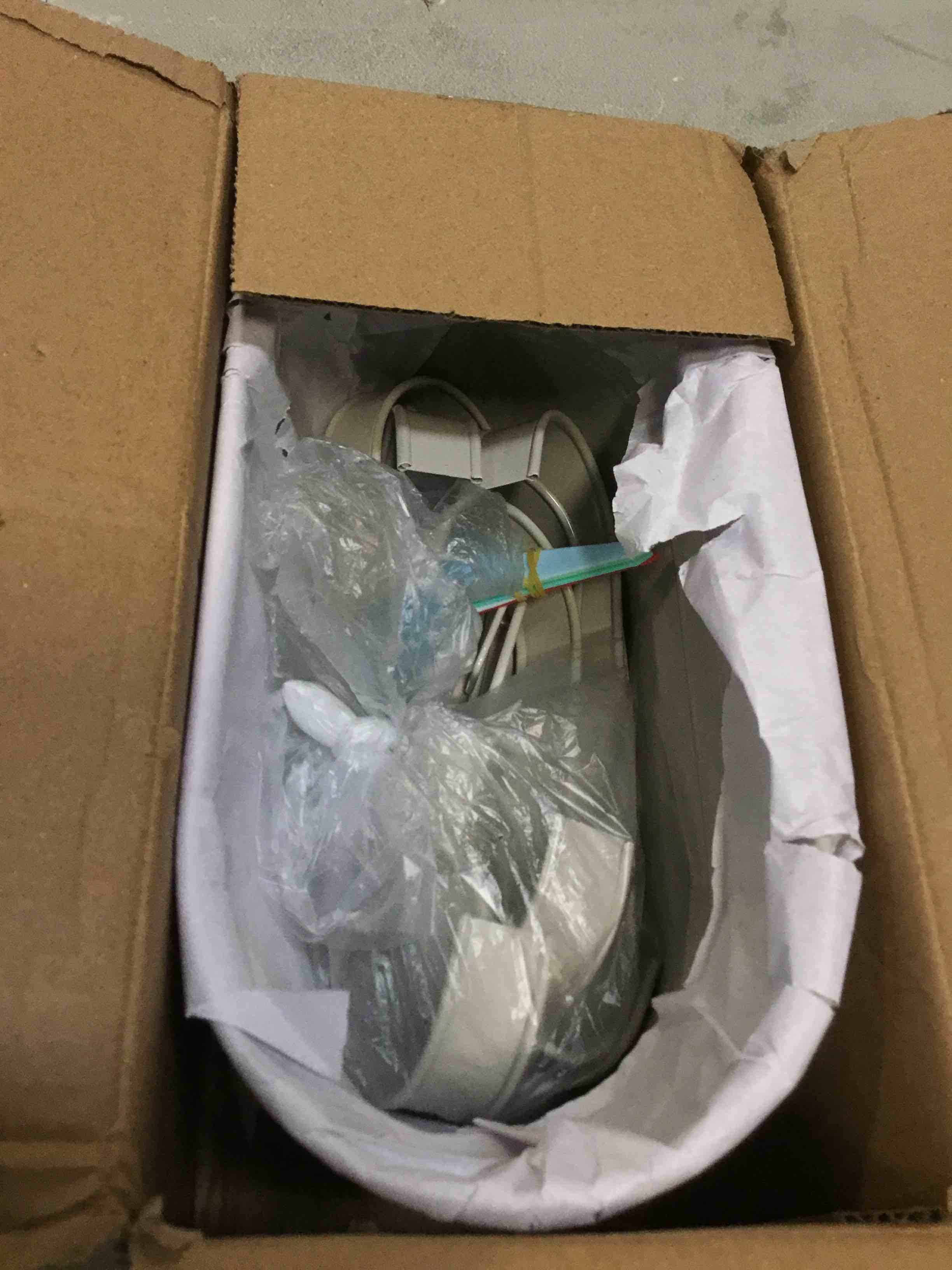 https://s3.amazonaws.com/lotting-images-prod/bidfta/PPE2239353_1736971245717.jpeg
