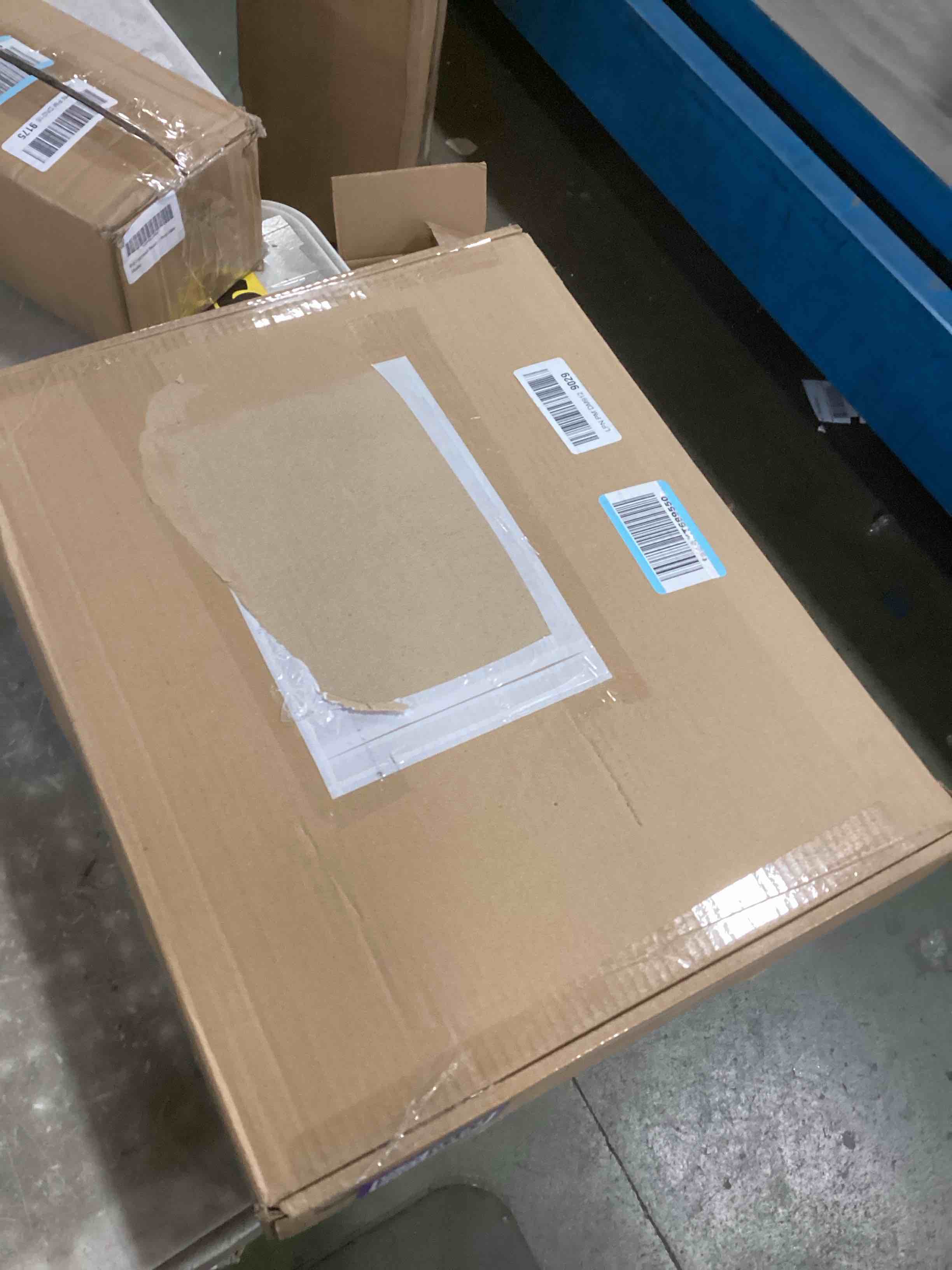 https://s3.amazonaws.com/lotting-images-prod/bidfta/PPE2240181_1740149255565.jpeg
