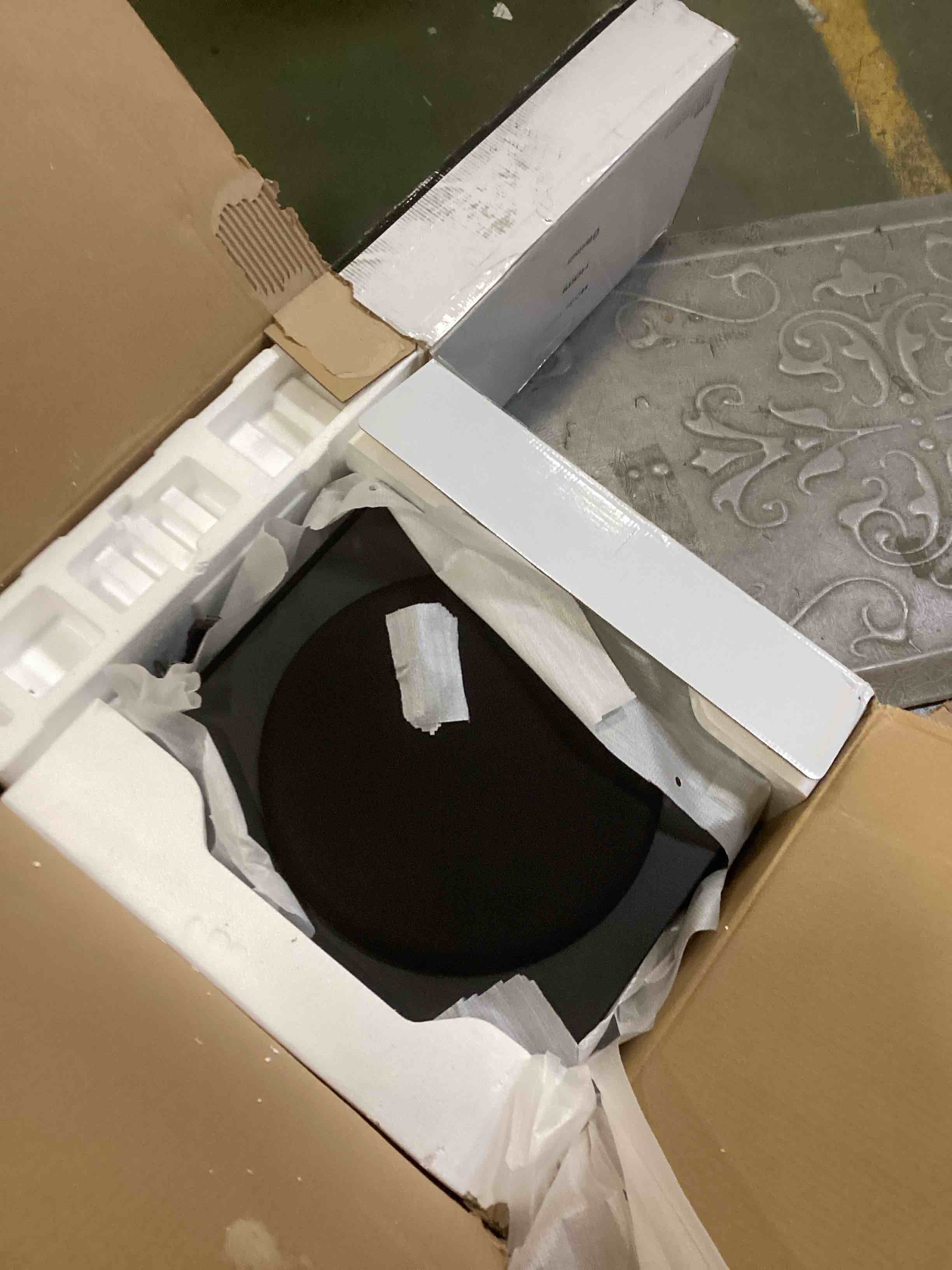 https://s3.amazonaws.com/lotting-images-prod/bidfta/PPE2240257_1740165060819.jpeg