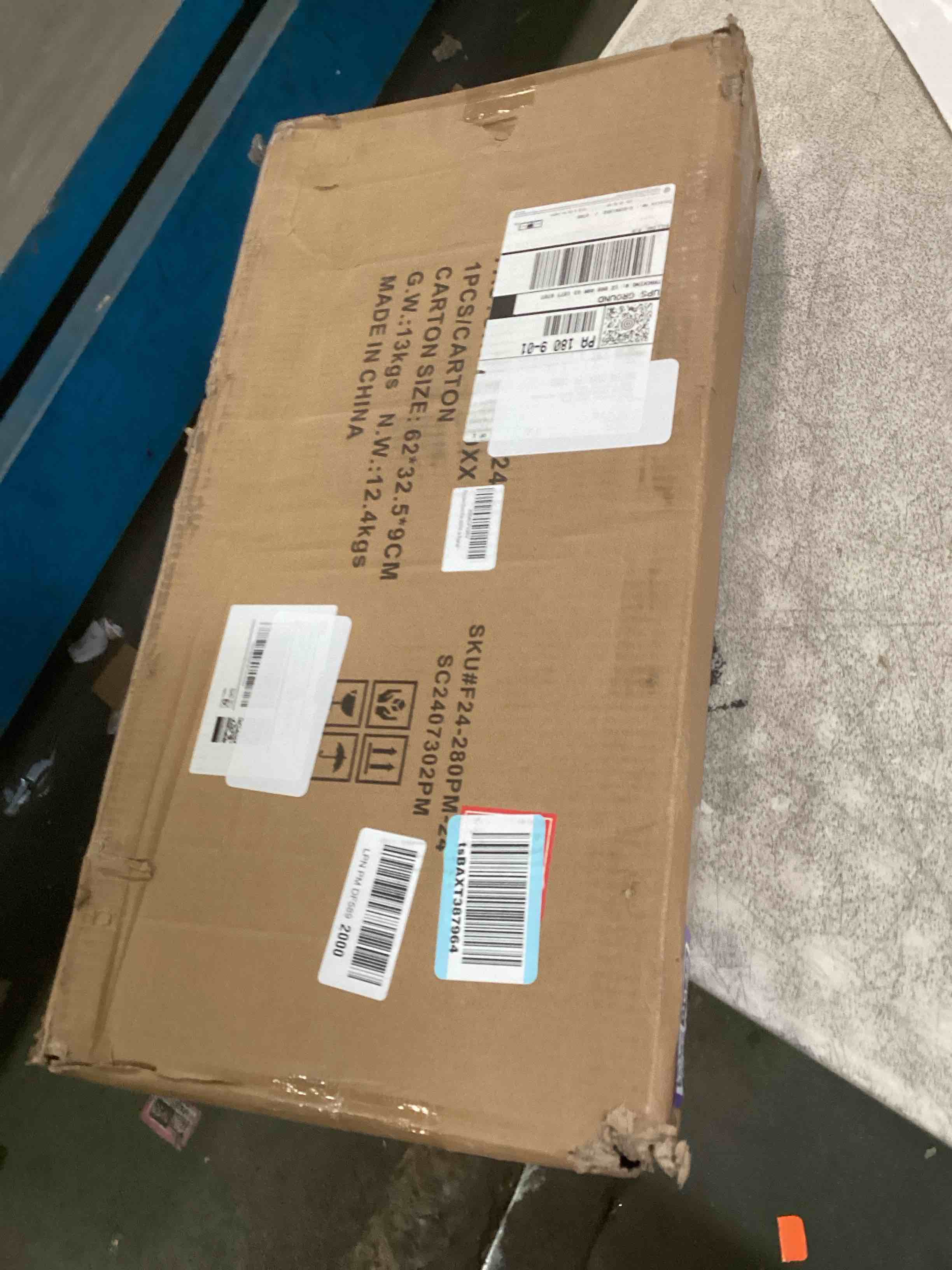 https://s3.amazonaws.com/lotting-images-prod/bidfta/PPE2240649_1740509211317.jpeg