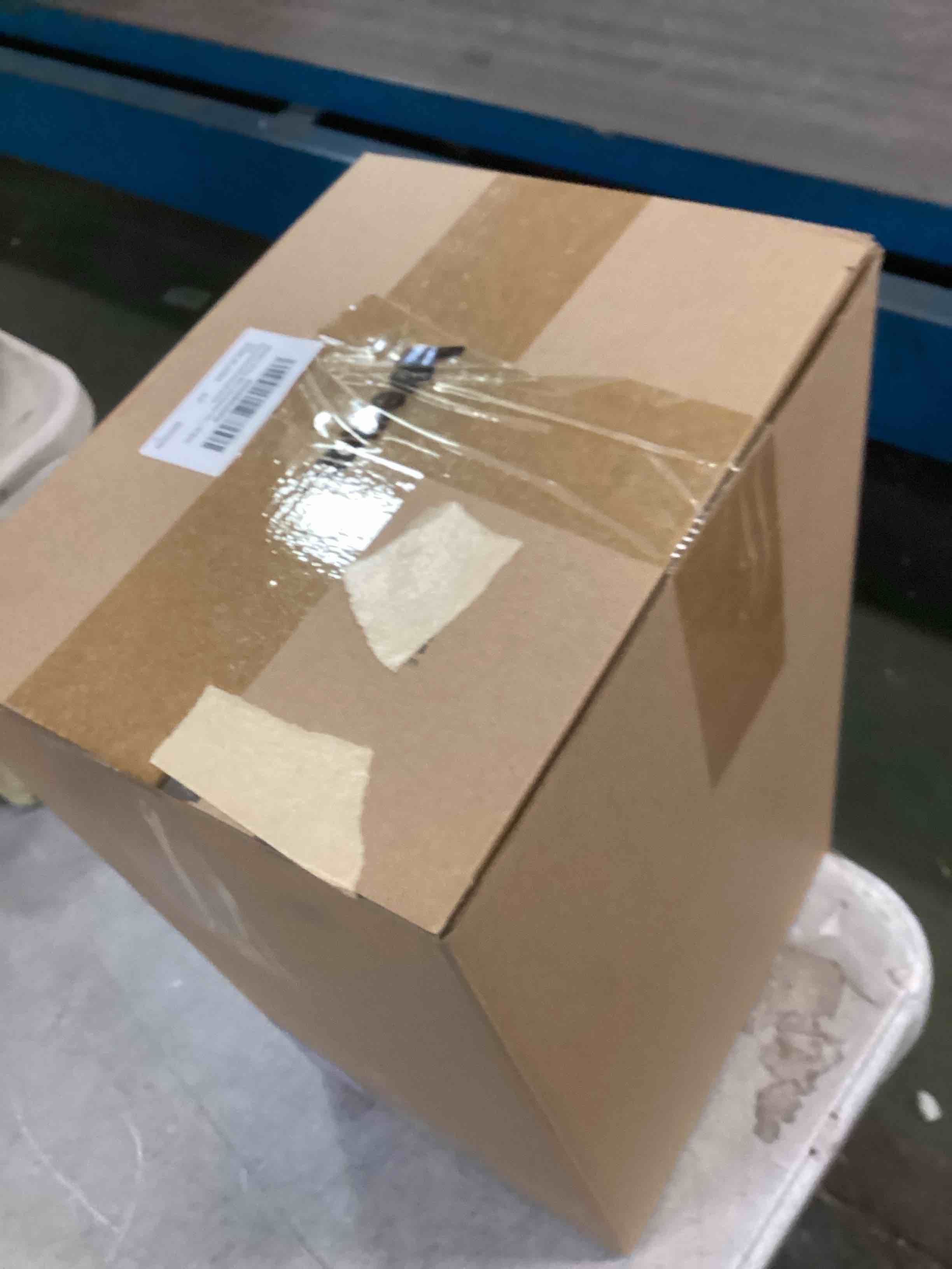 https://s3.amazonaws.com/lotting-images-prod/bidfta/PPE2240841_1740601309438.jpeg