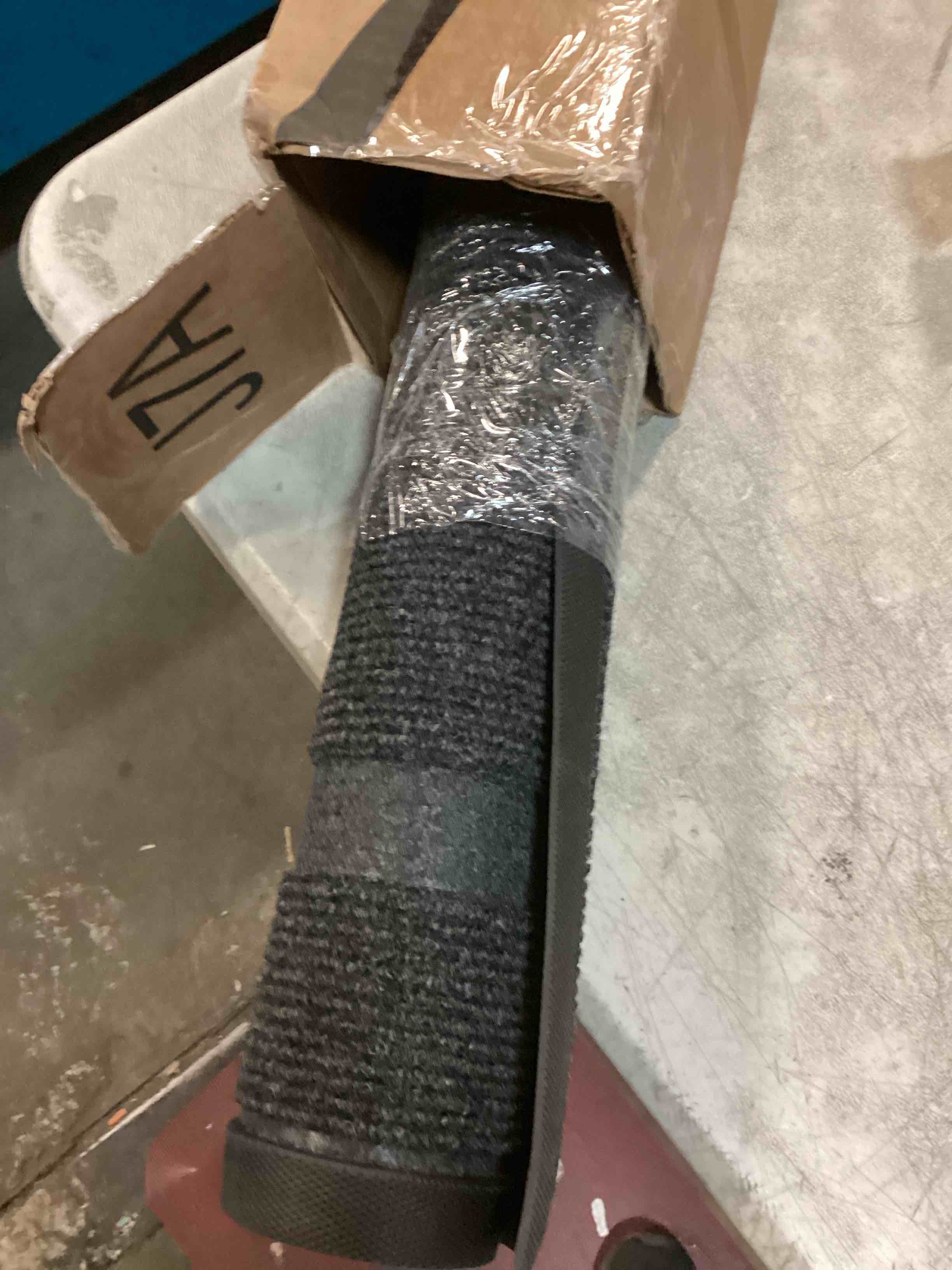 https://s3.amazonaws.com/lotting-images-prod/bidfta/PPE2241290_1741016233543.jpeg