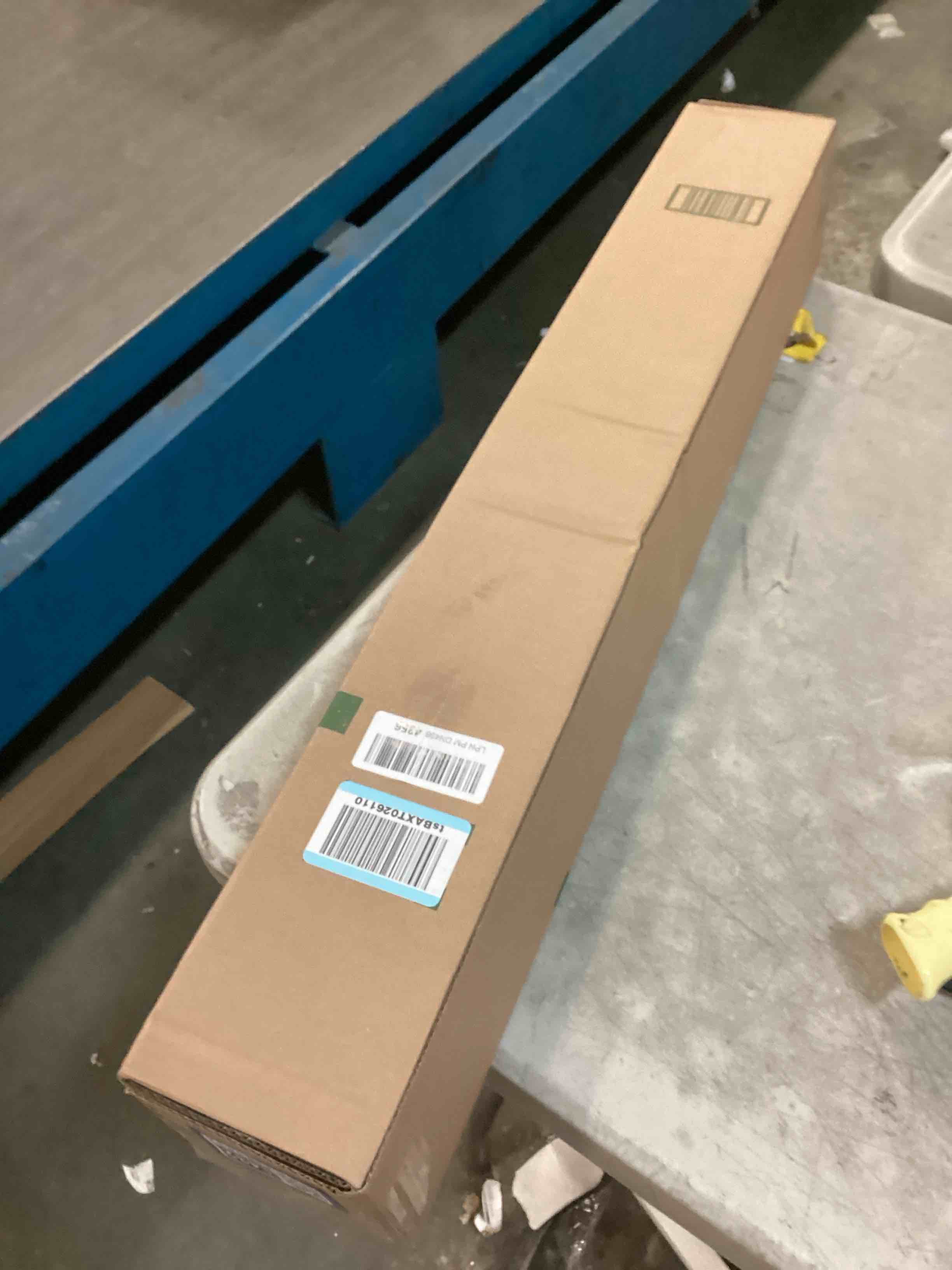 https://s3.amazonaws.com/lotting-images-prod/bidfta/PPE2241432_1741034371653.jpeg