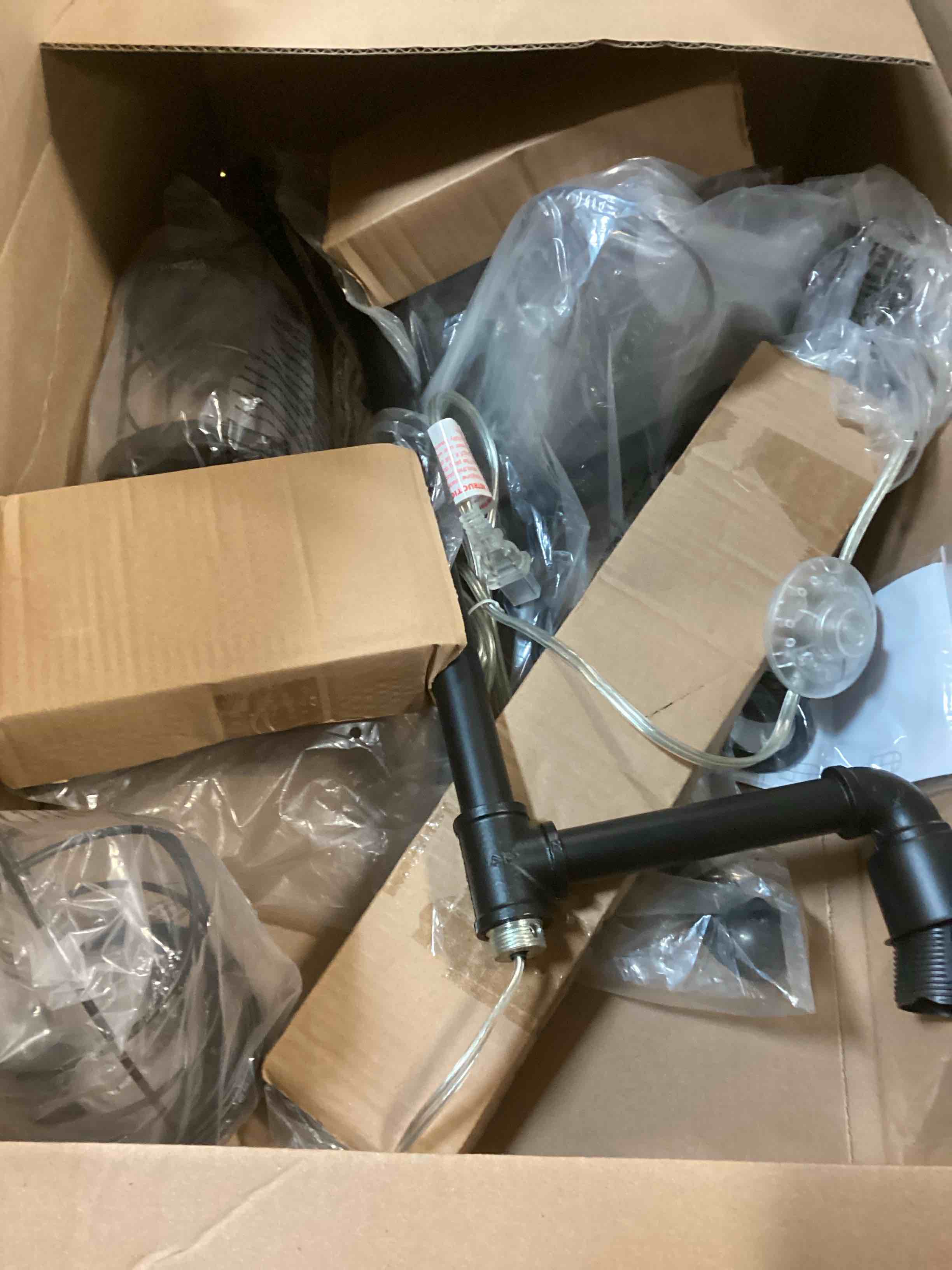 https://s3.amazonaws.com/lotting-images-prod/bidfta/PPE2241465_1741096650018.jpeg