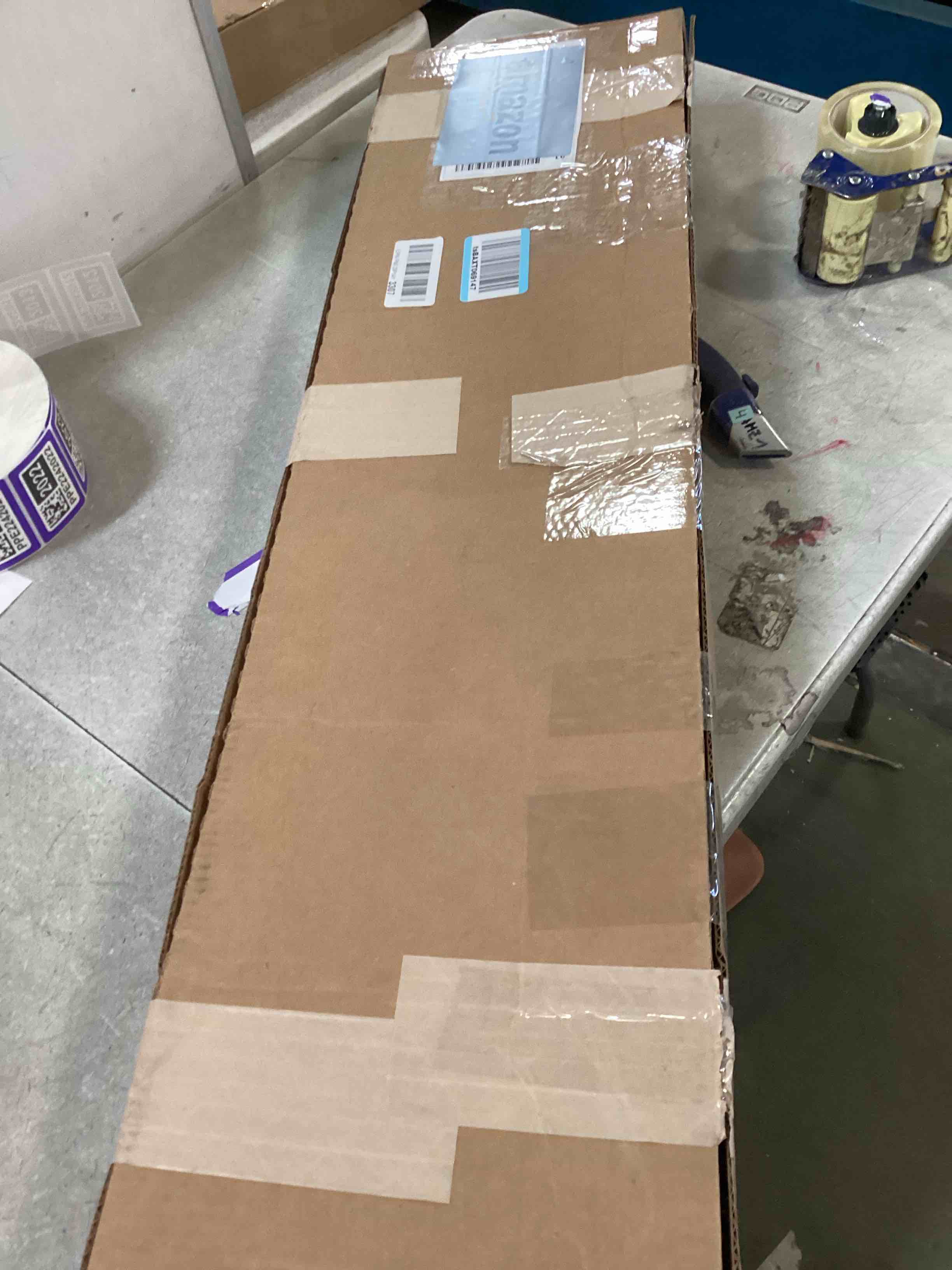 https://s3.amazonaws.com/lotting-images-prod/bidfta/PPE2242010_1738083955344.jpeg