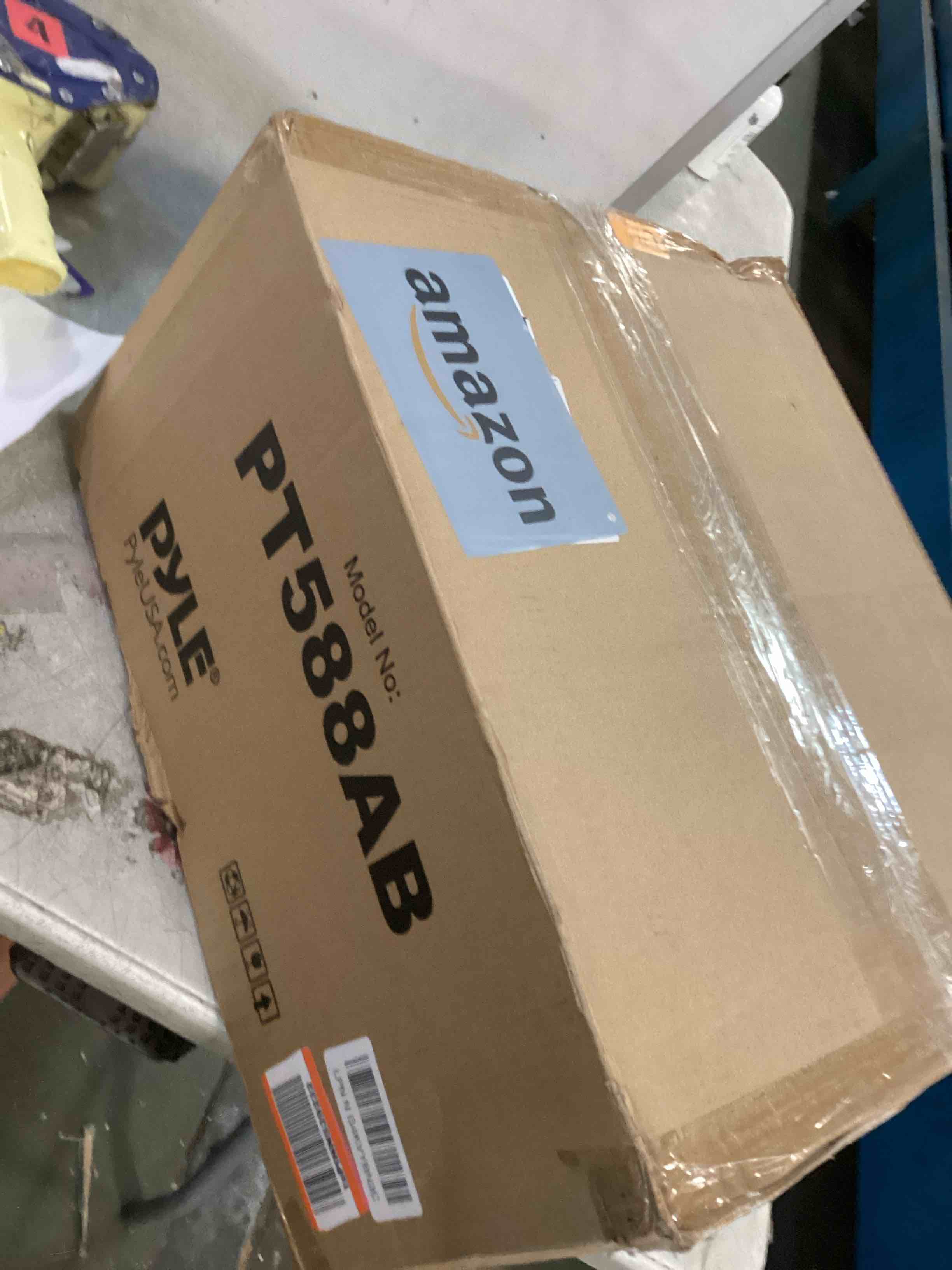 https://s3.amazonaws.com/lotting-images-prod/bidfta/PPE2242116_1738096775659.jpeg