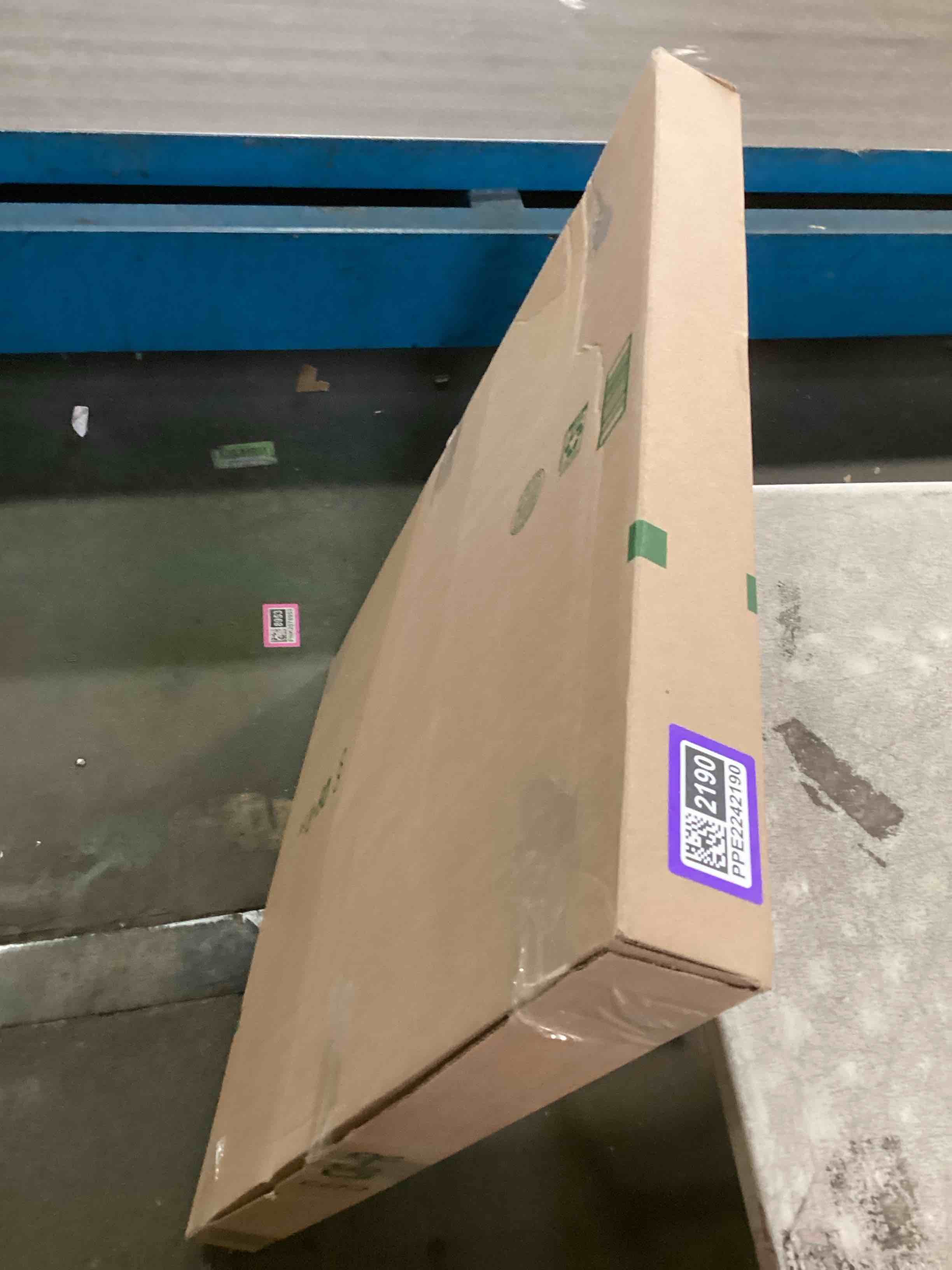 https://s3.amazonaws.com/lotting-images-prod/bidfta/PPE2242190_1738251825885.jpeg