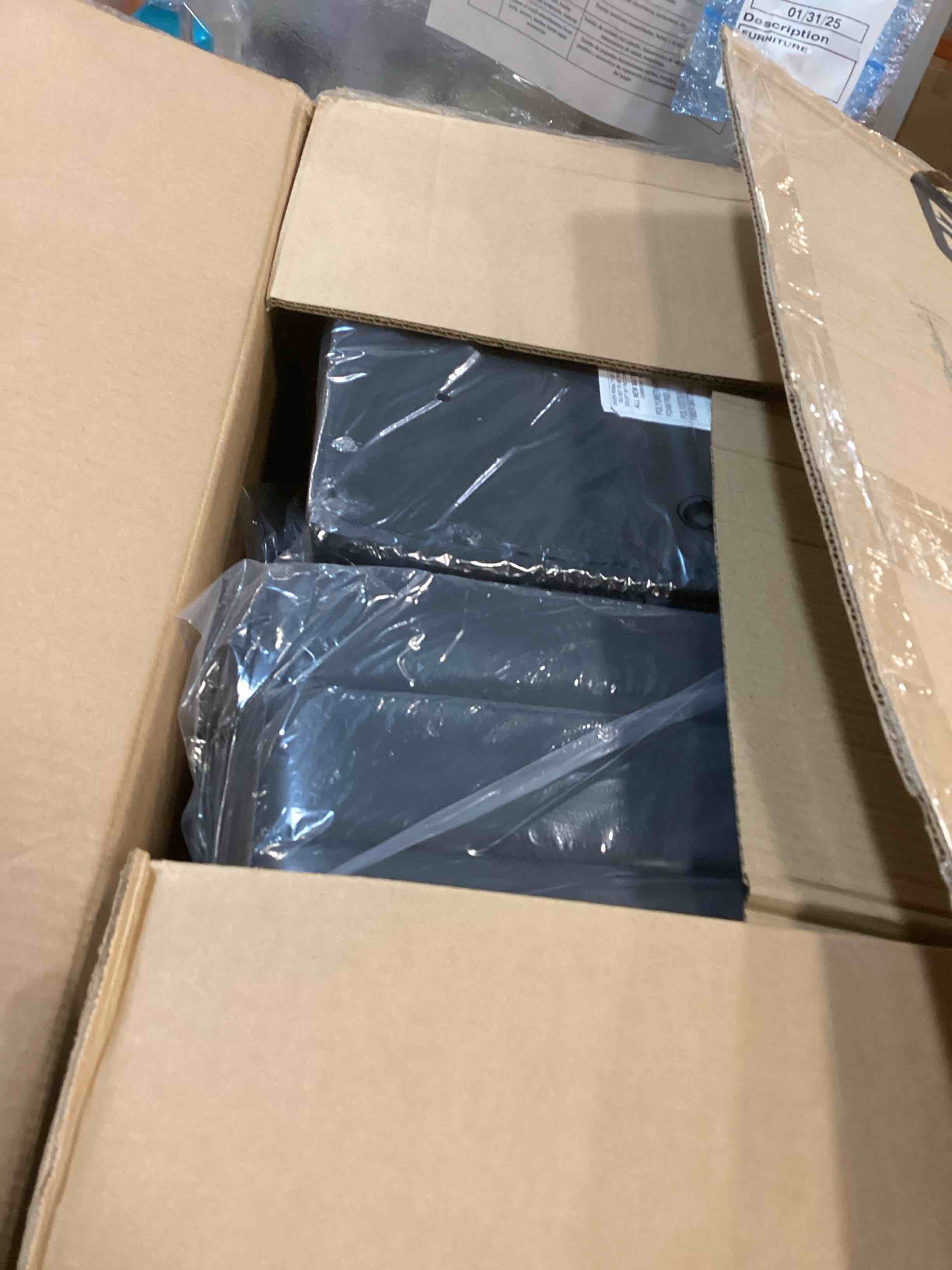 https://s3.amazonaws.com/lotting-images-prod/bidfta/PPE2242684_1738600127524.jpeg