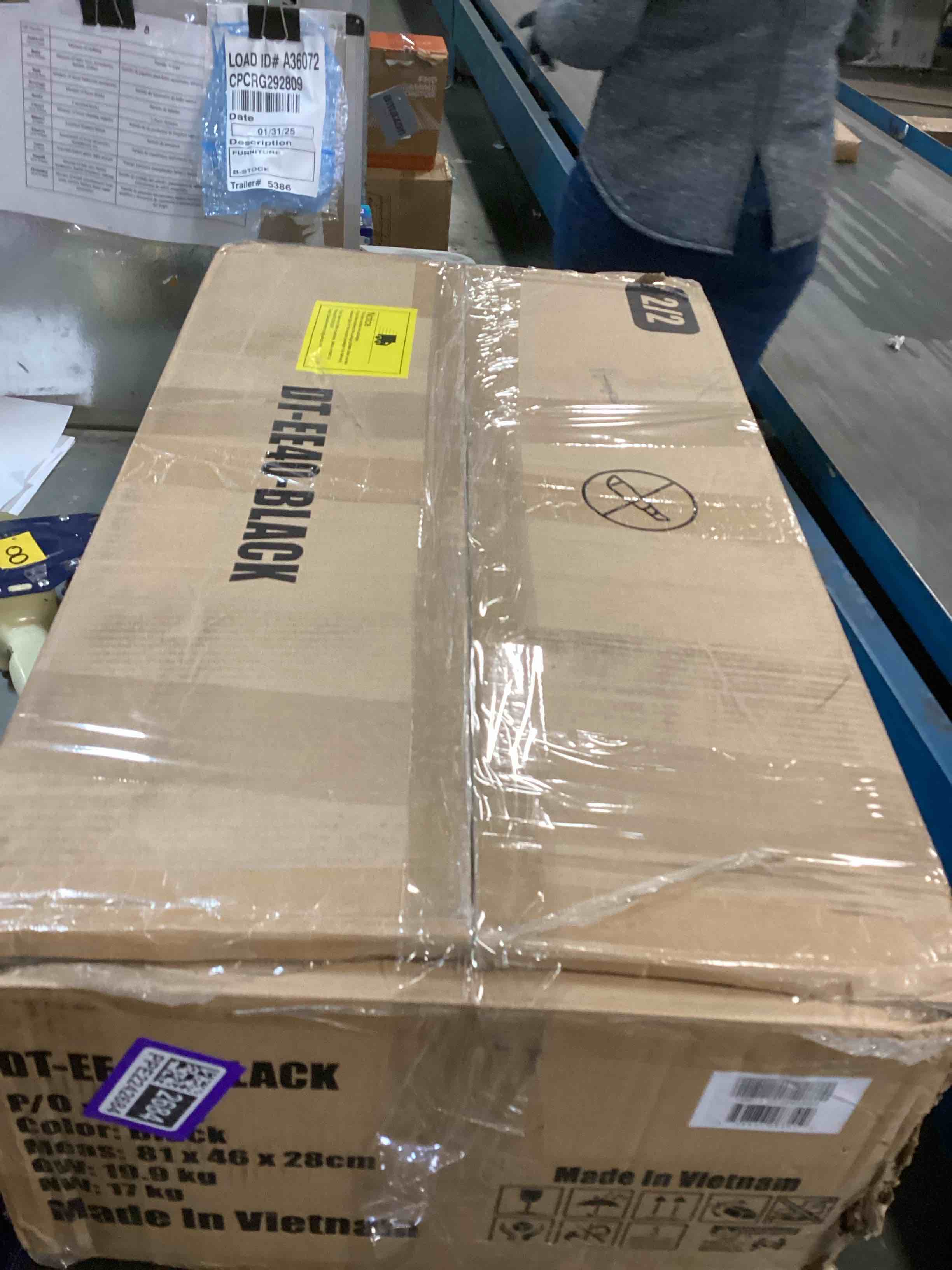 https://s3.amazonaws.com/lotting-images-prod/bidfta/PPE2242684_1738600262822.jpeg