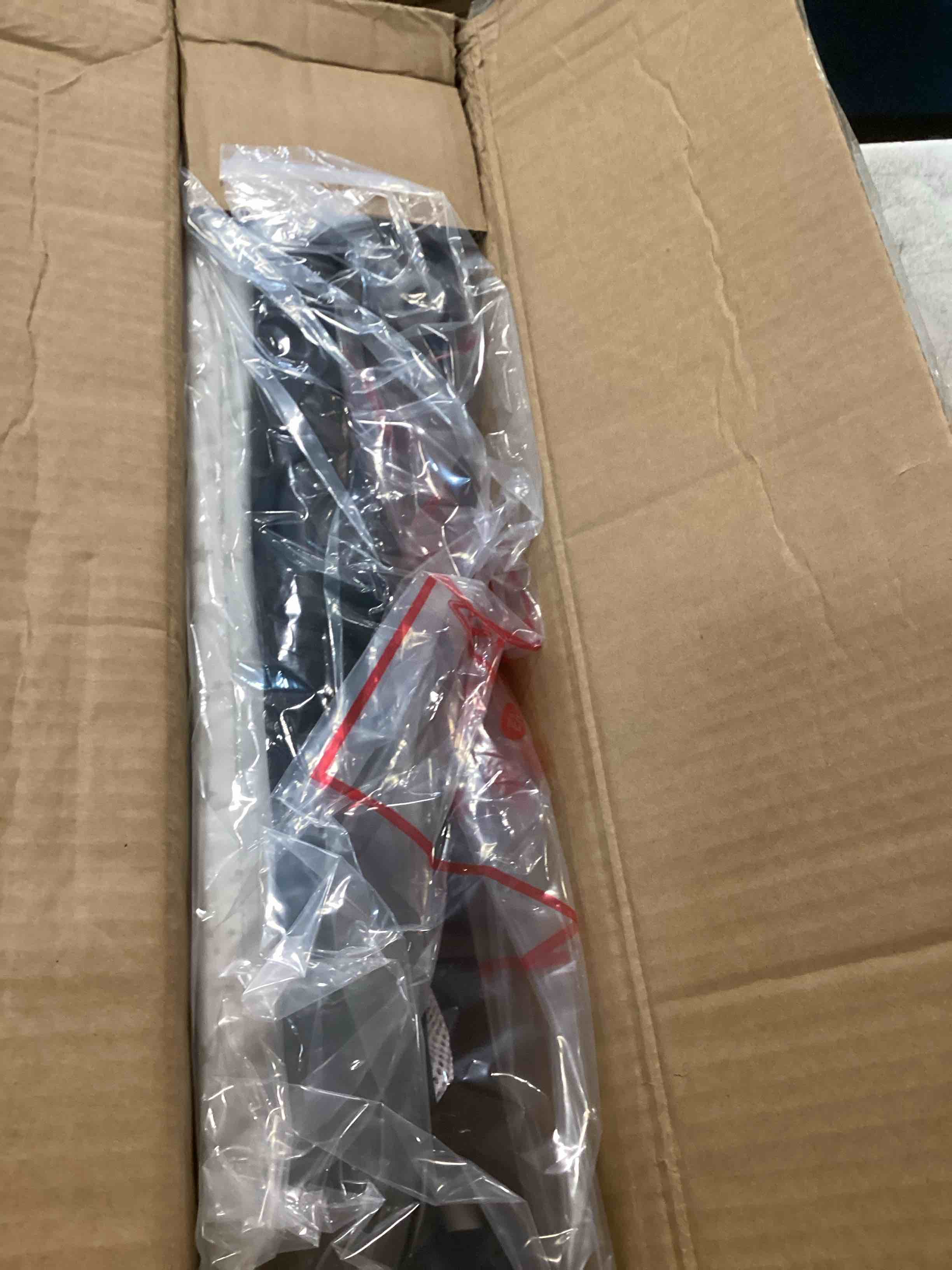https://s3.amazonaws.com/lotting-images-prod/bidfta/PPE2243138_1738702334388.jpeg