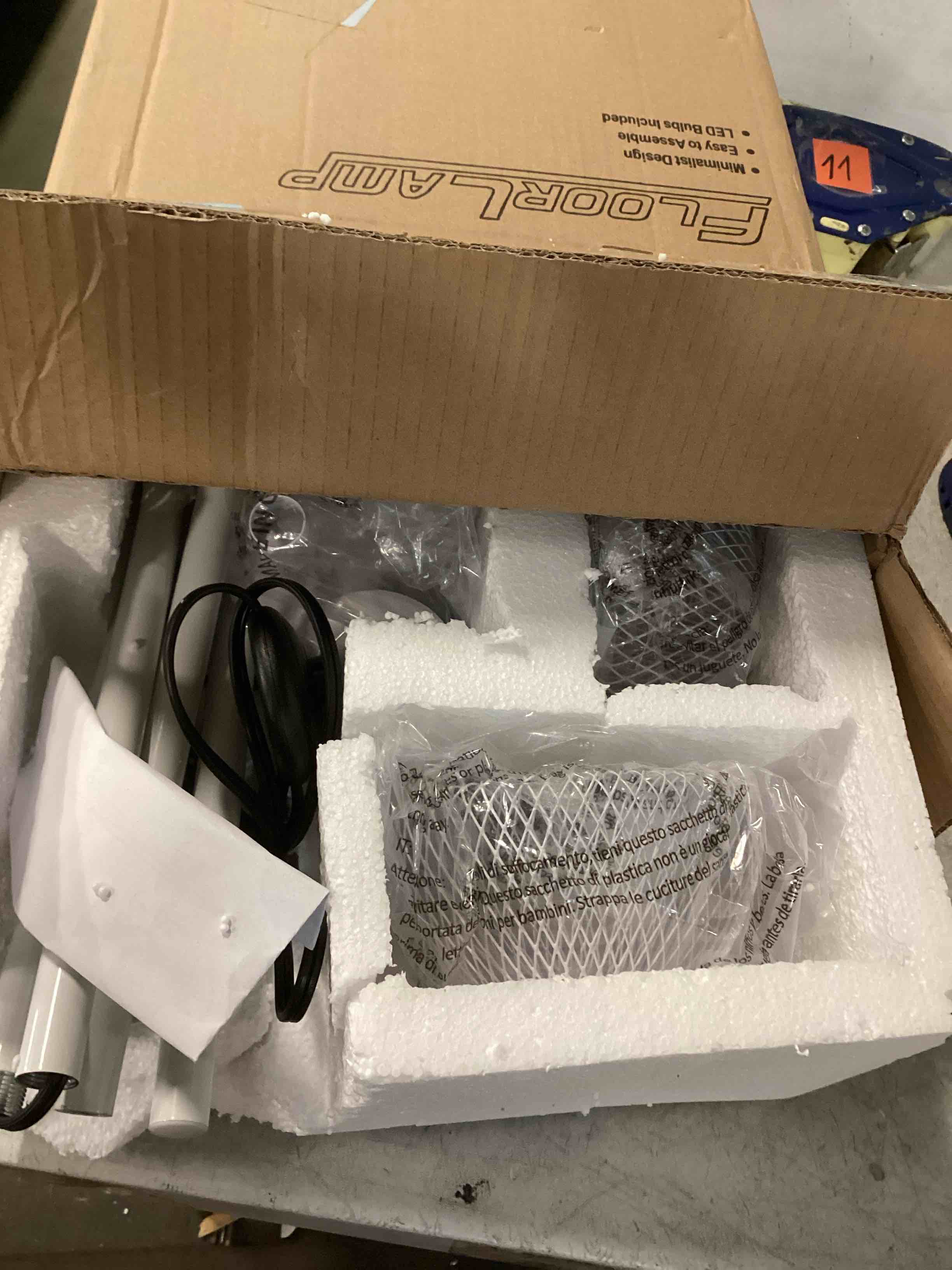 https://s3.amazonaws.com/lotting-images-prod/bidfta/PPE2243644_1738861092442.jpeg