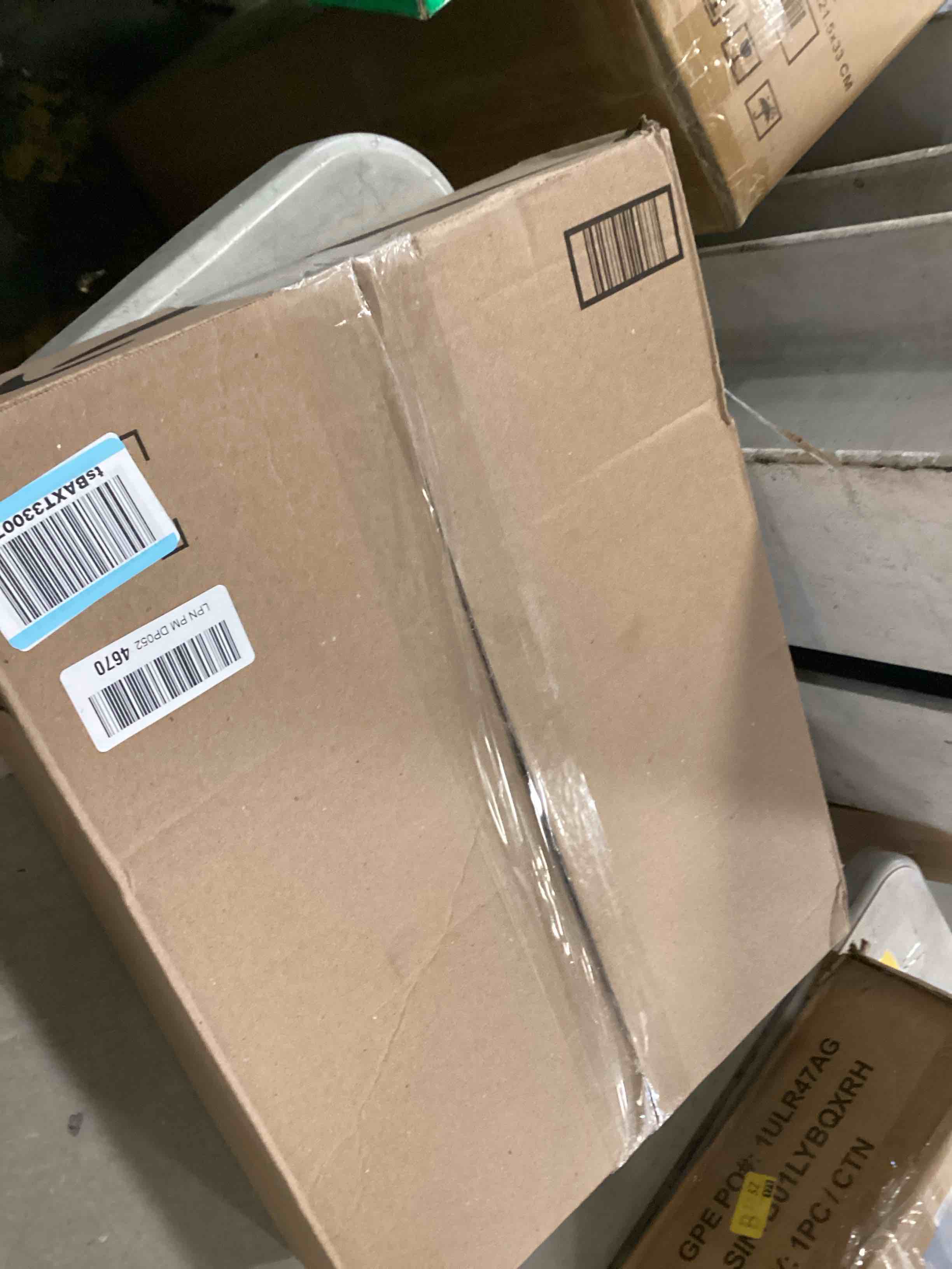 https://s3.amazonaws.com/lotting-images-prod/bidfta/PPE2244285_1739212038468.jpeg