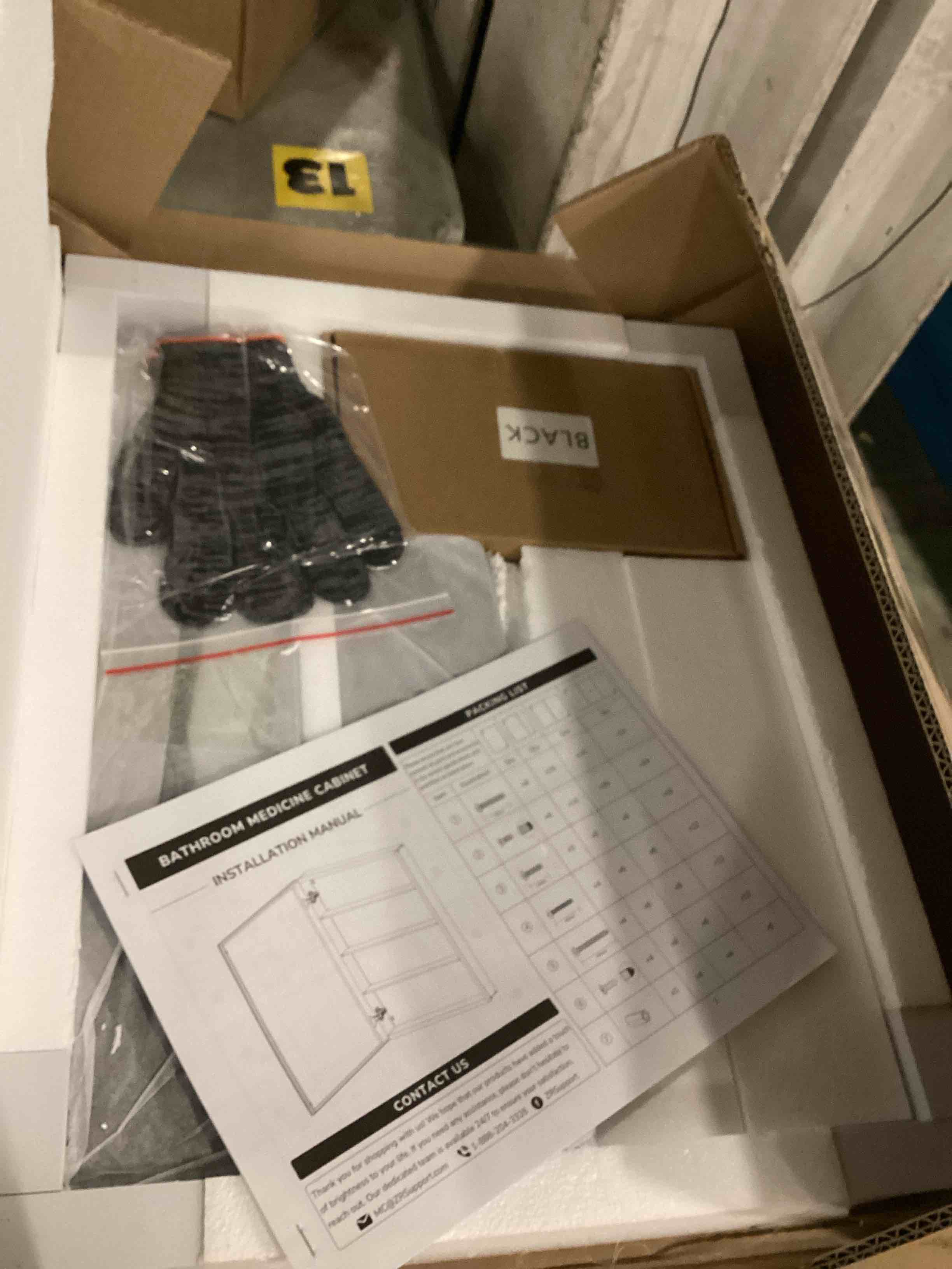 https://s3.amazonaws.com/lotting-images-prod/bidfta/PPE2244398_1739282878615.jpeg